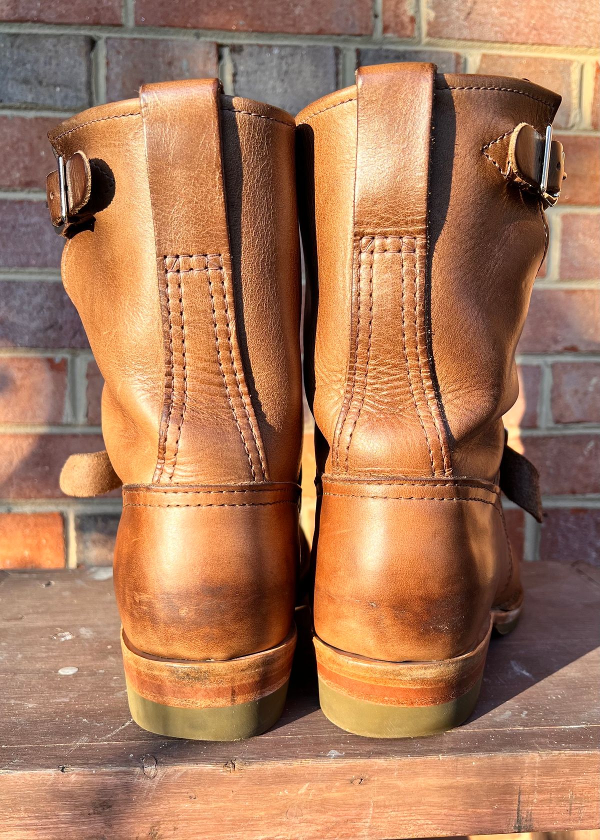 Photo by PonyTetrich on January 2, 2025 of the Wesco Boss Engineer Boot in Horween Natural Chromexcel.