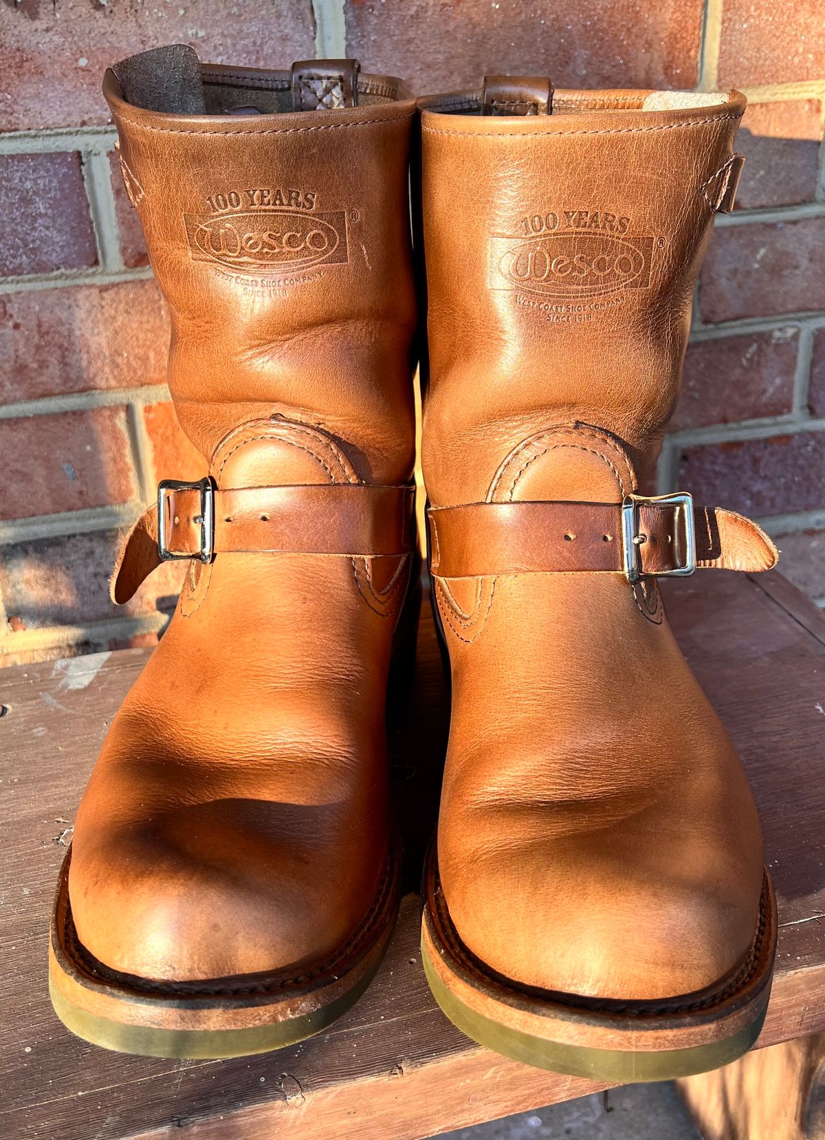 Photo by PonyTetrich on January 2, 2025 of the Wesco Boss Engineer Boot in Horween Natural Chromexcel.