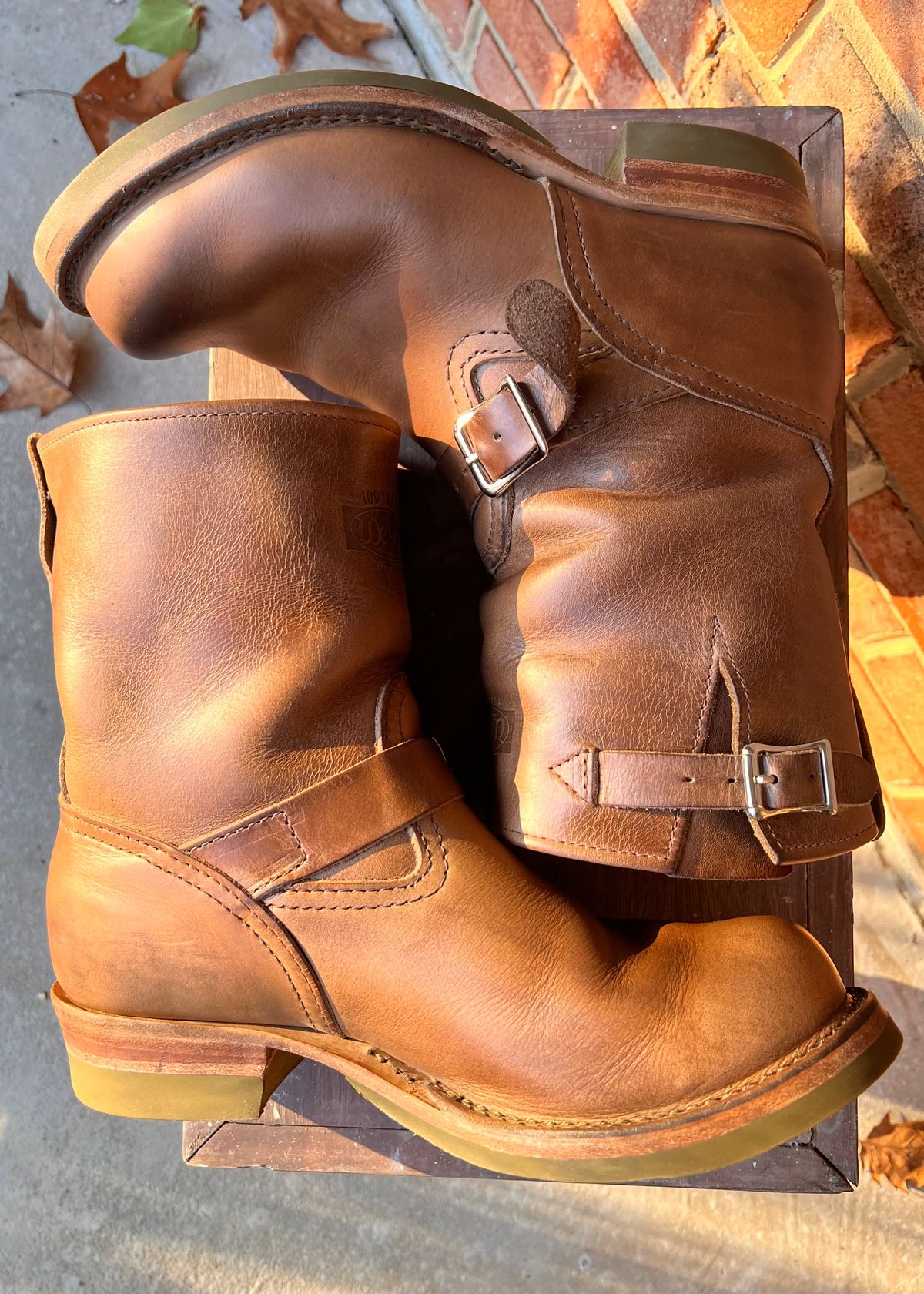 Photo by PonyTetrich on January 2, 2025 of the Wesco Boss Engineer Boot in Horween Natural Chromexcel.