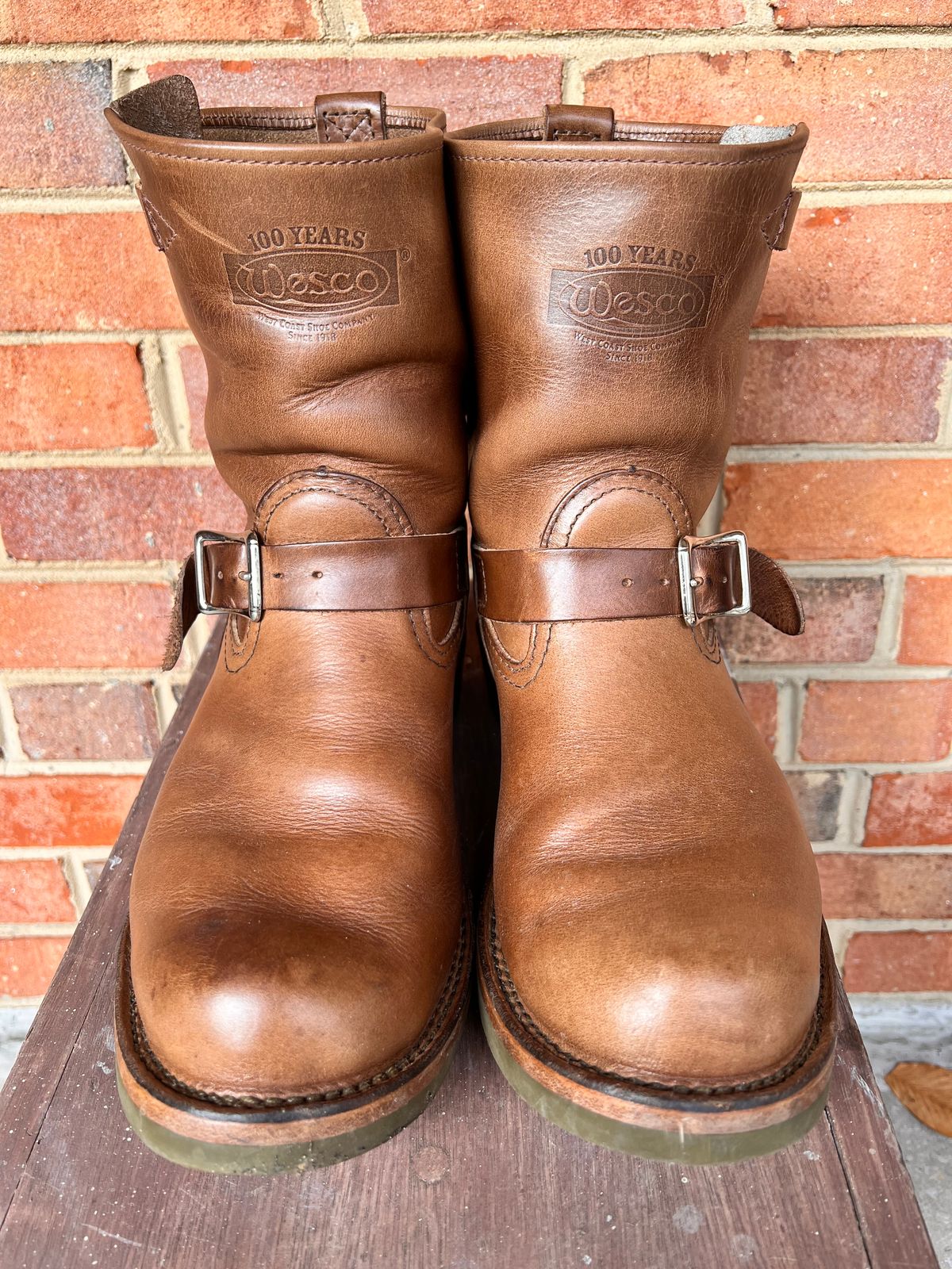 Photo by PonyTetrich on February 2, 2025 of the Wesco Boss Engineer Boot in Horween Natural Chromexcel.