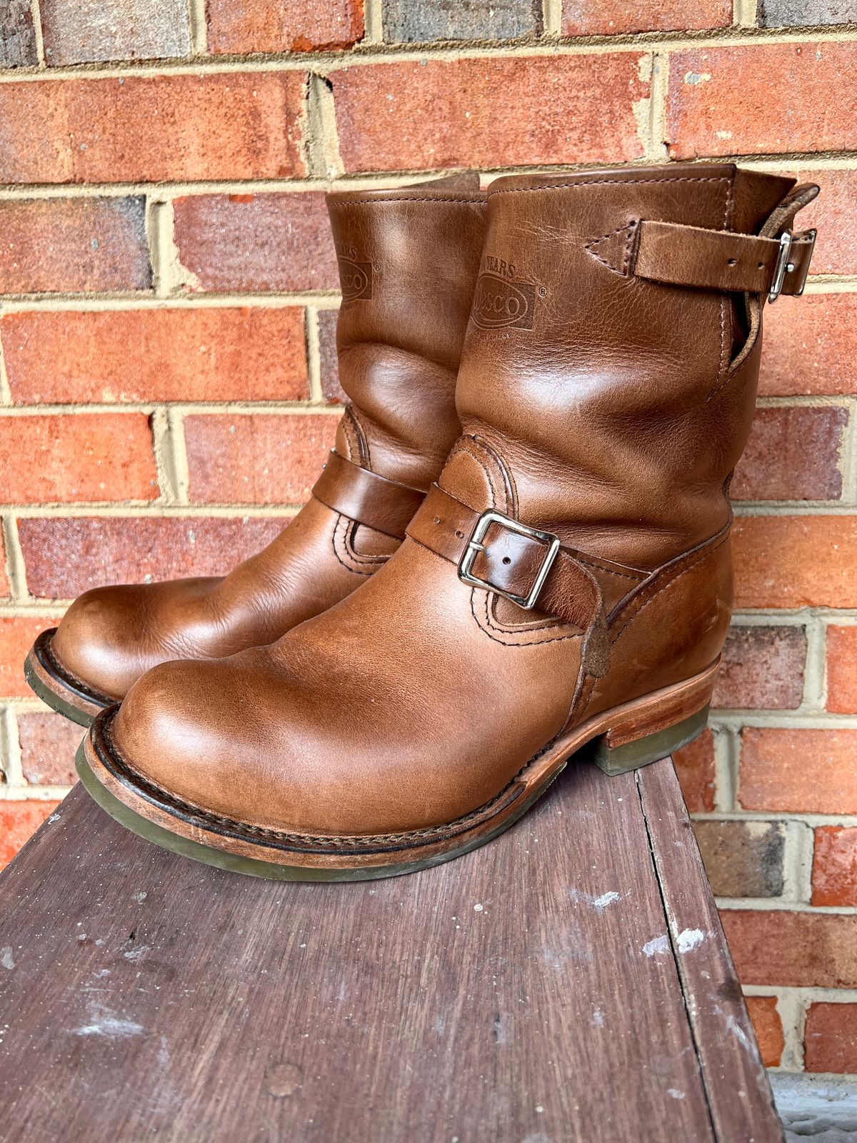 Photo by PonyTetrich on February 2, 2025 of the Wesco Boss Engineer Boot in Horween Natural Chromexcel.