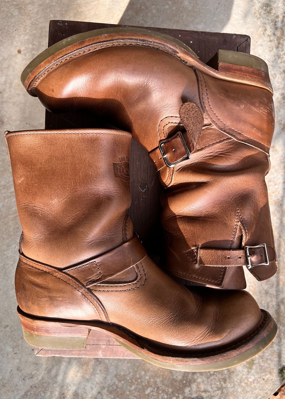 Photo by PonyTetrich on February 2, 2025 of the Wesco Boss Engineer Boot in Horween Natural Chromexcel.