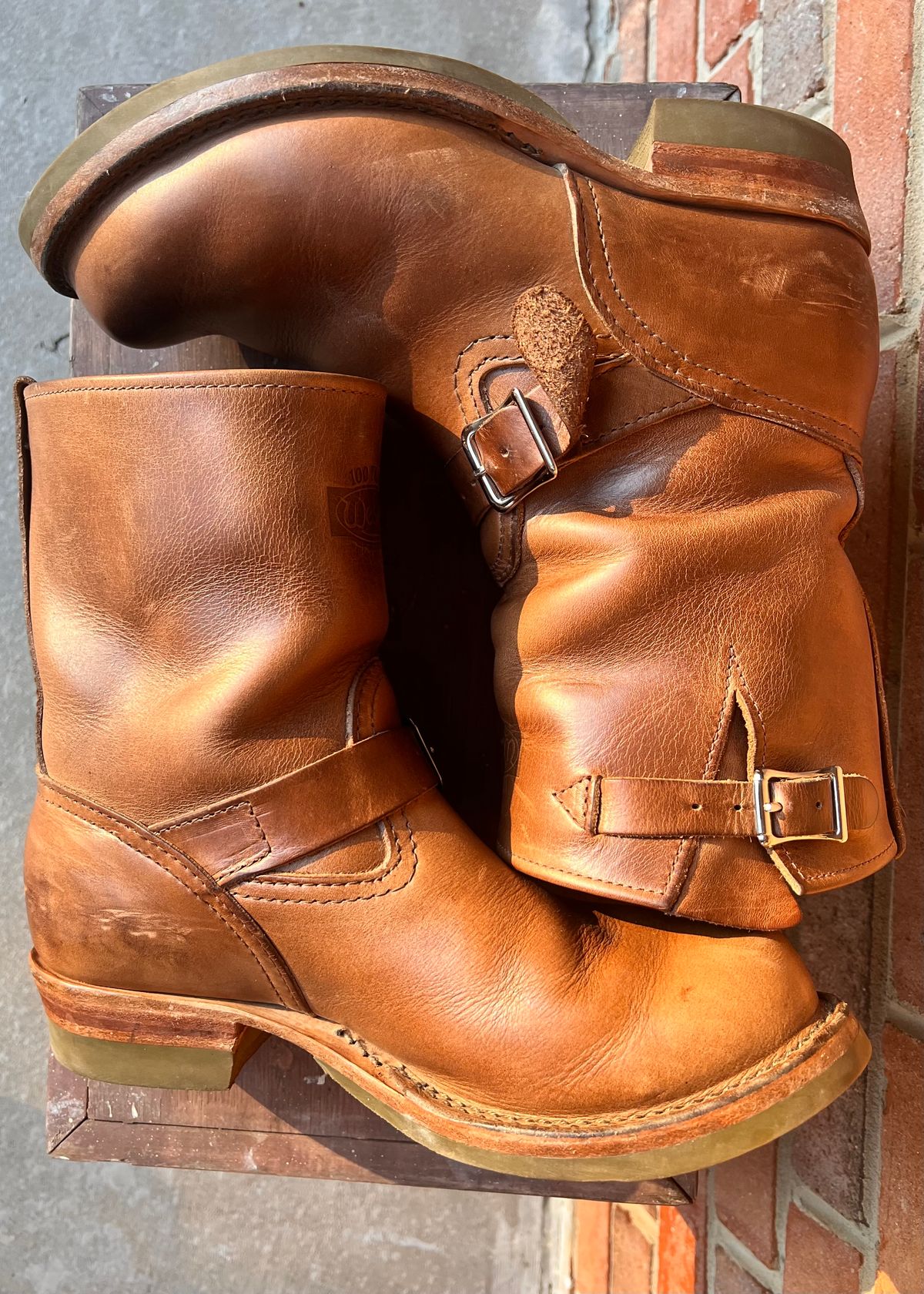 Photo by PonyTetrich on March 2, 2025 of the Wesco Boss Engineer Boot in Horween Natural Chromexcel.