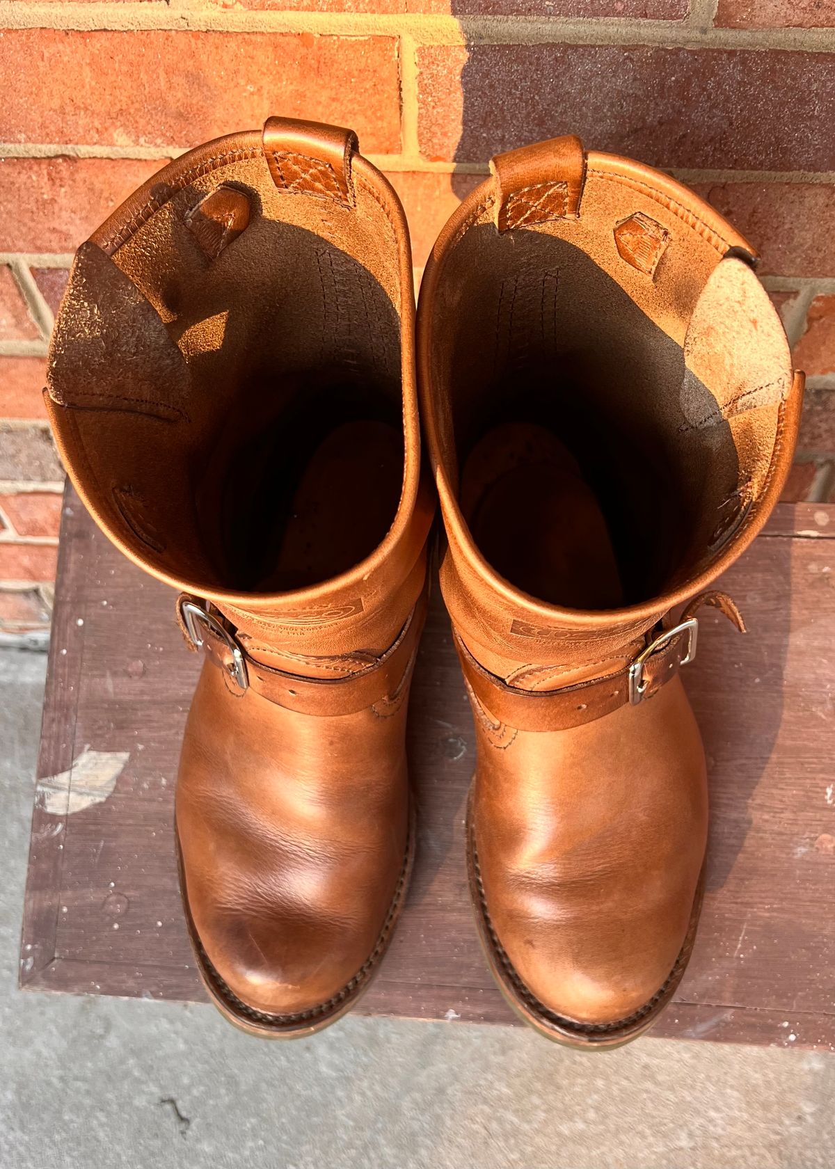 Photo by PonyTetrich on March 2, 2025 of the Wesco Boss Engineer Boot in Horween Natural Chromexcel.