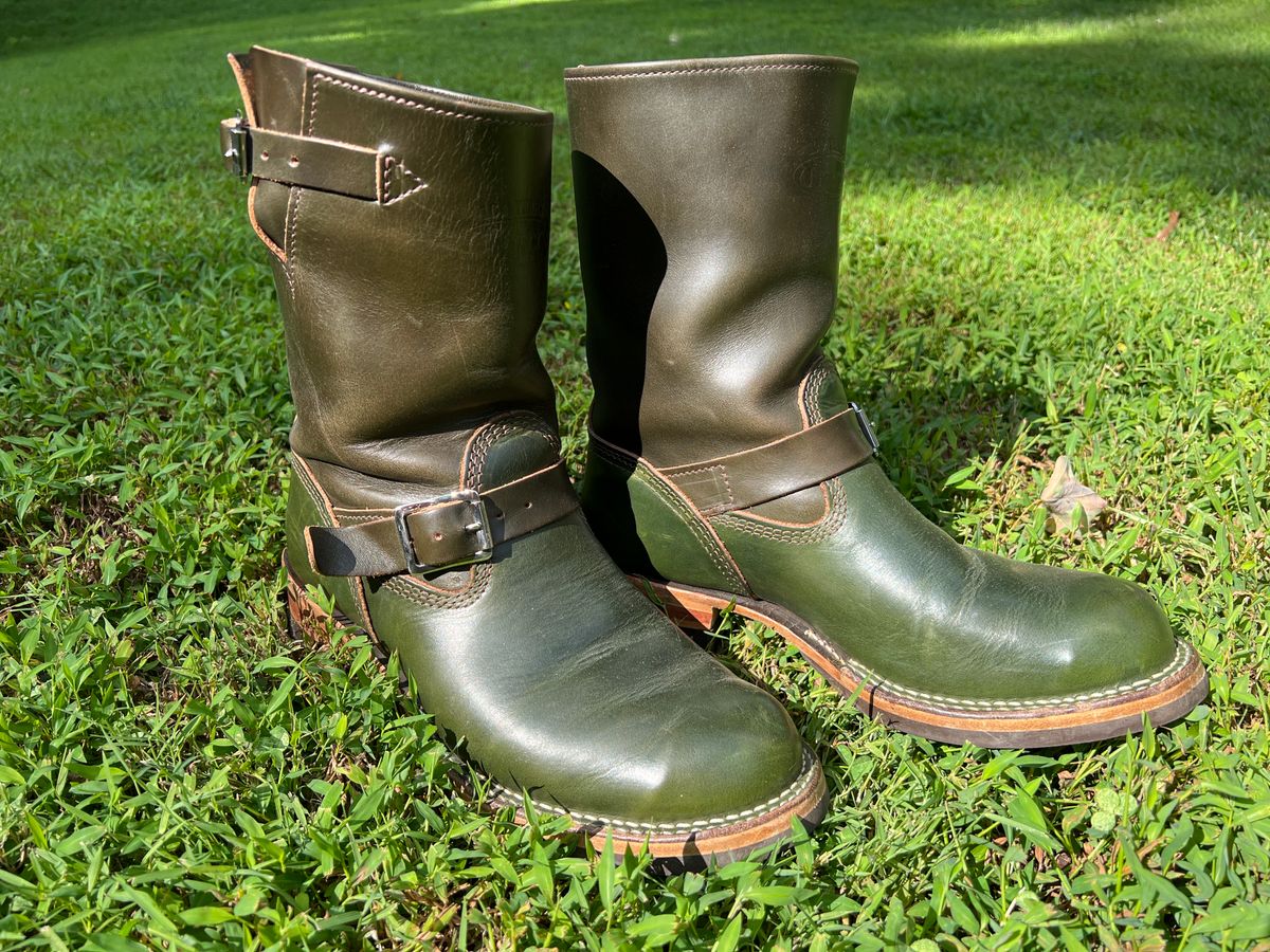 Photo by PonyTetrich on August 26, 2023 of the Wesco Boss Engineer Boot in Horween Olive Chromexcel.