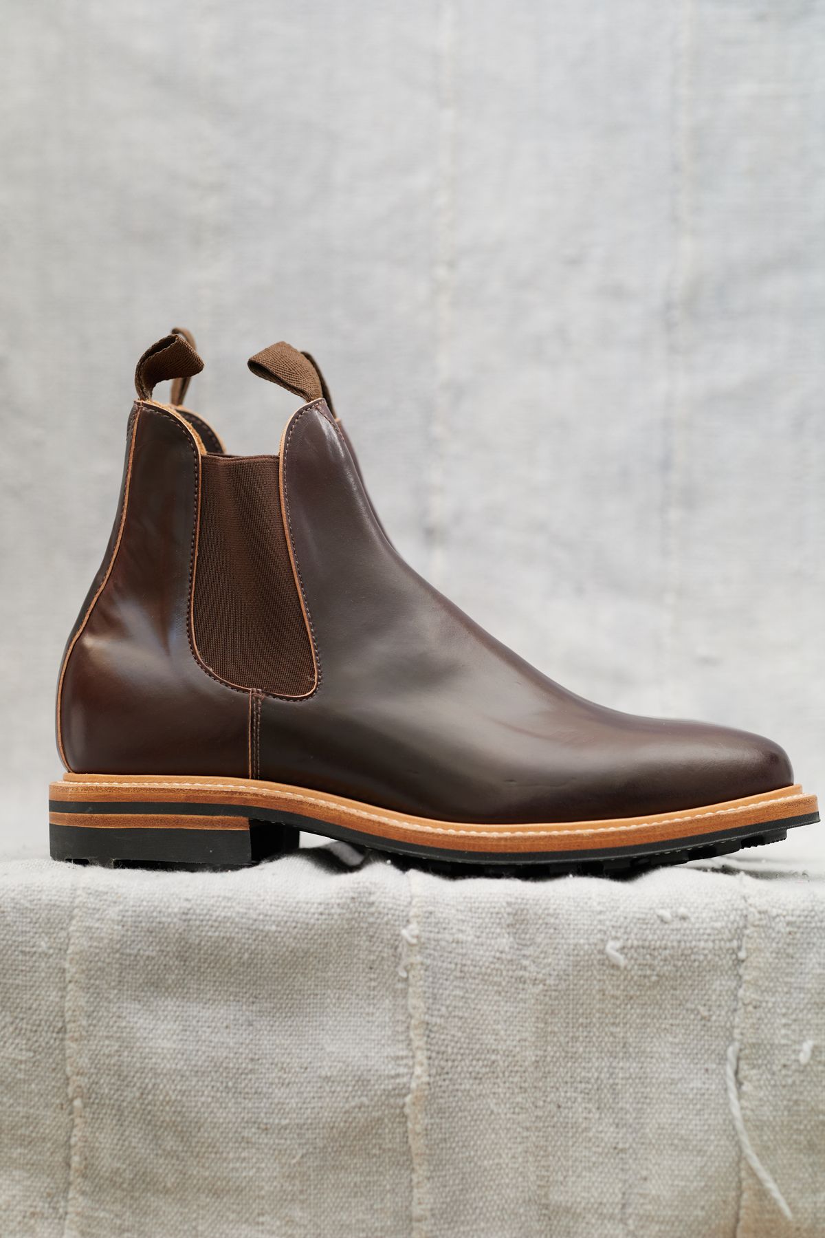 Photo by radamushotto on October 1, 2022 of the Viberg Chelsea in Horween Color 8 Shell Cordovan.