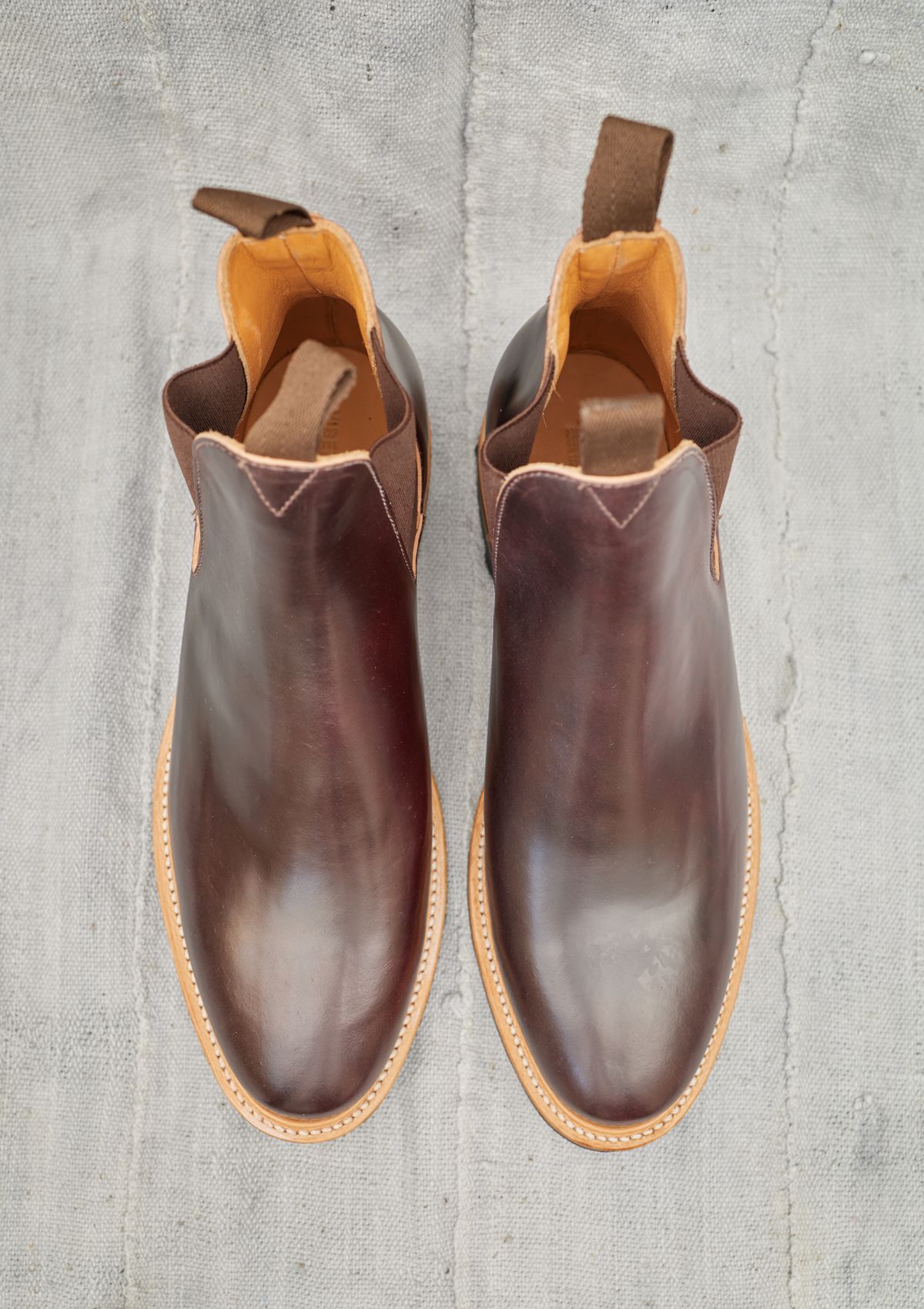 Photo by radamushotto on October 1, 2022 of the Viberg Chelsea in Horween Color 8 Shell Cordovan.