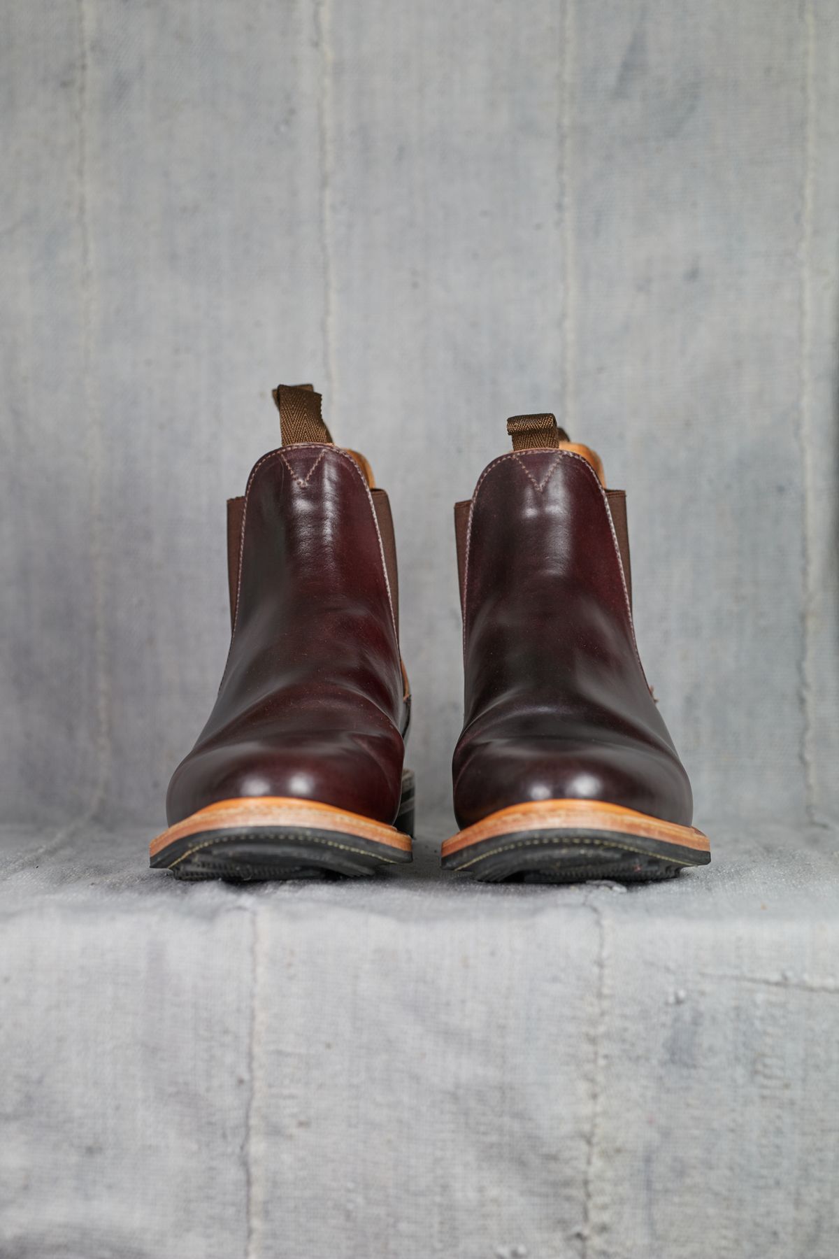 Photo by radamushotto on November 1, 2022 of the Viberg Chelsea in Horween Color 8 Shell Cordovan.