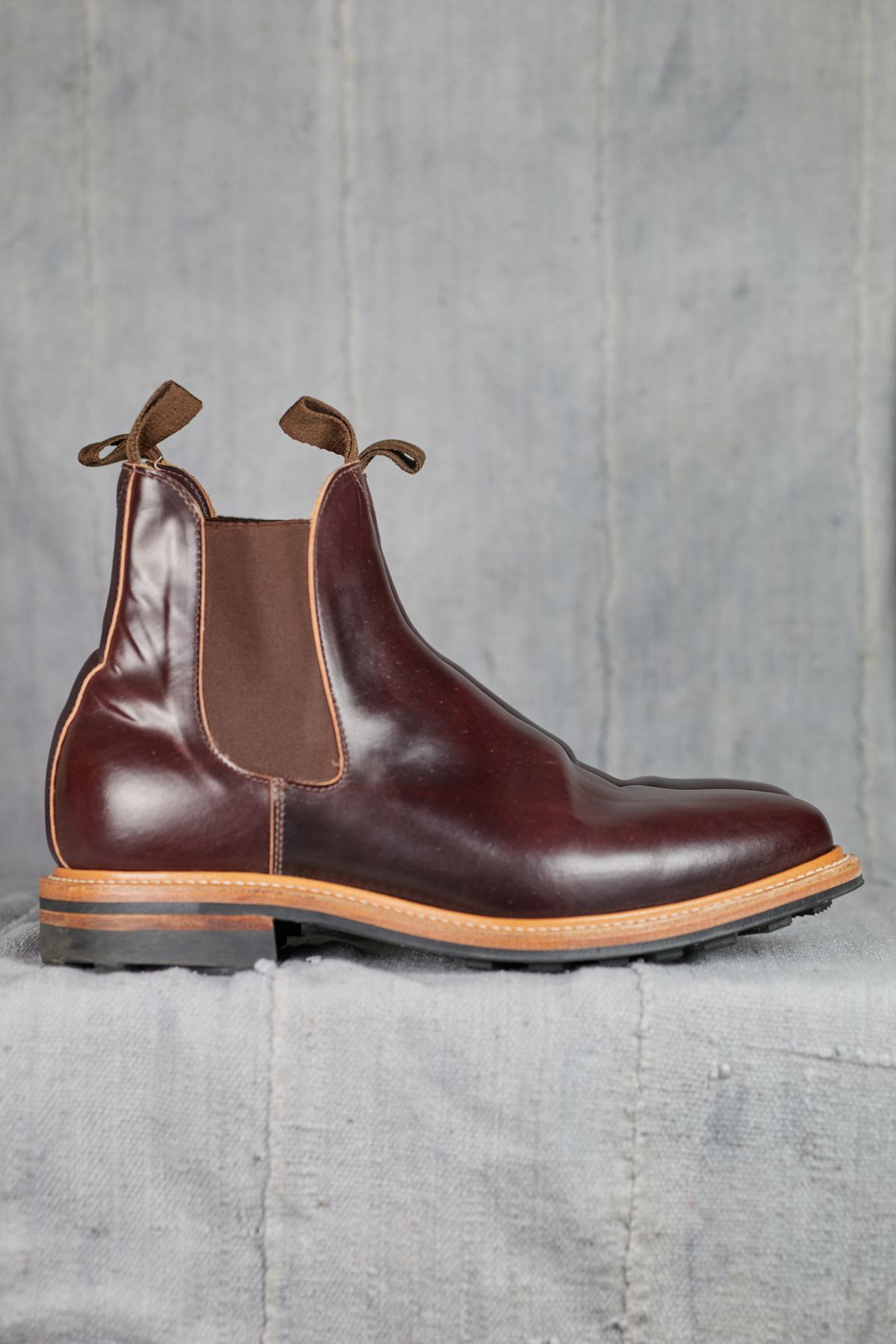 Photo by radamushotto on November 1, 2022 of the Viberg Chelsea in Horween Color 8 Shell Cordovan.