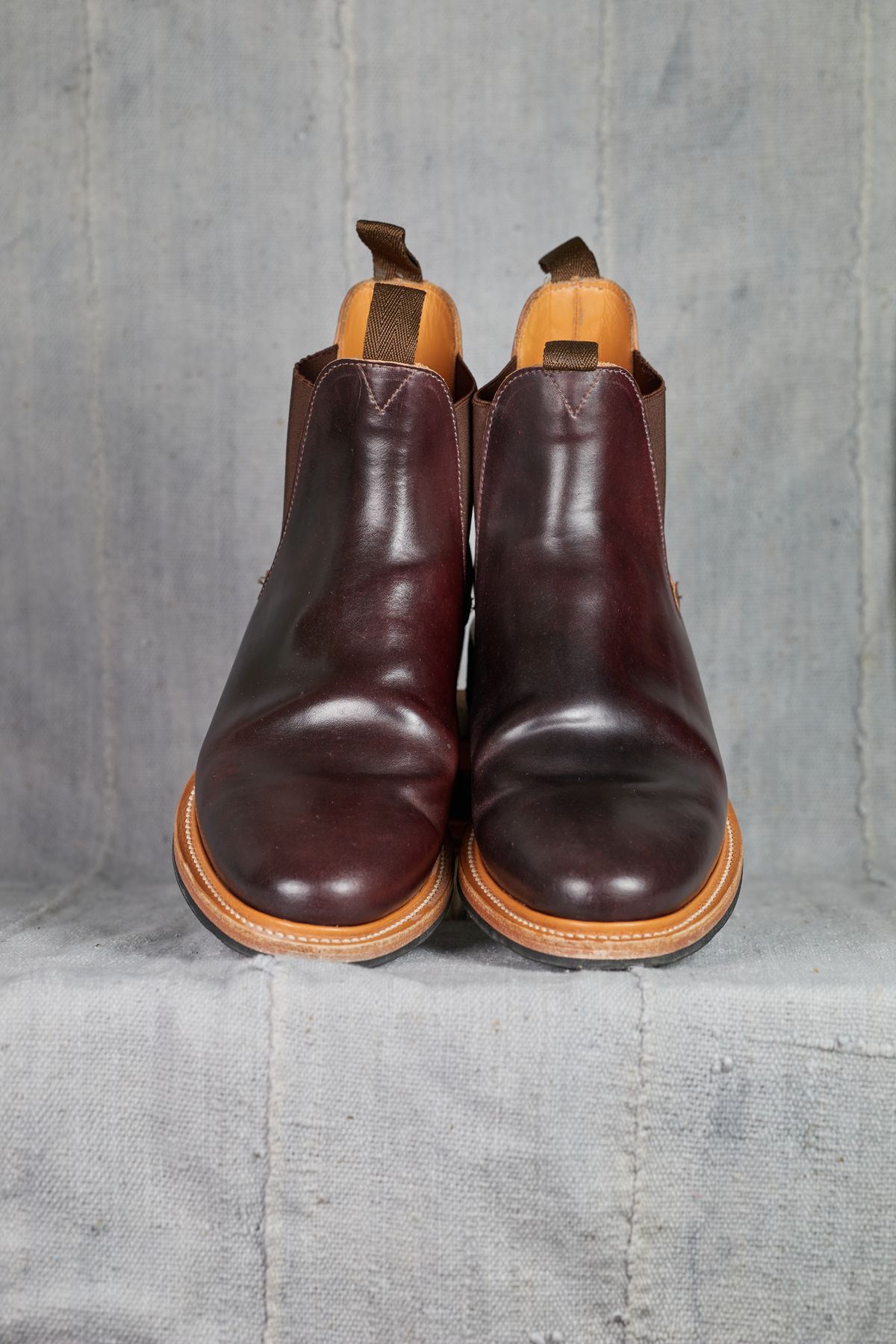 Photo by radamushotto on November 1, 2022 of the Viberg Chelsea in Horween Color 8 Shell Cordovan.