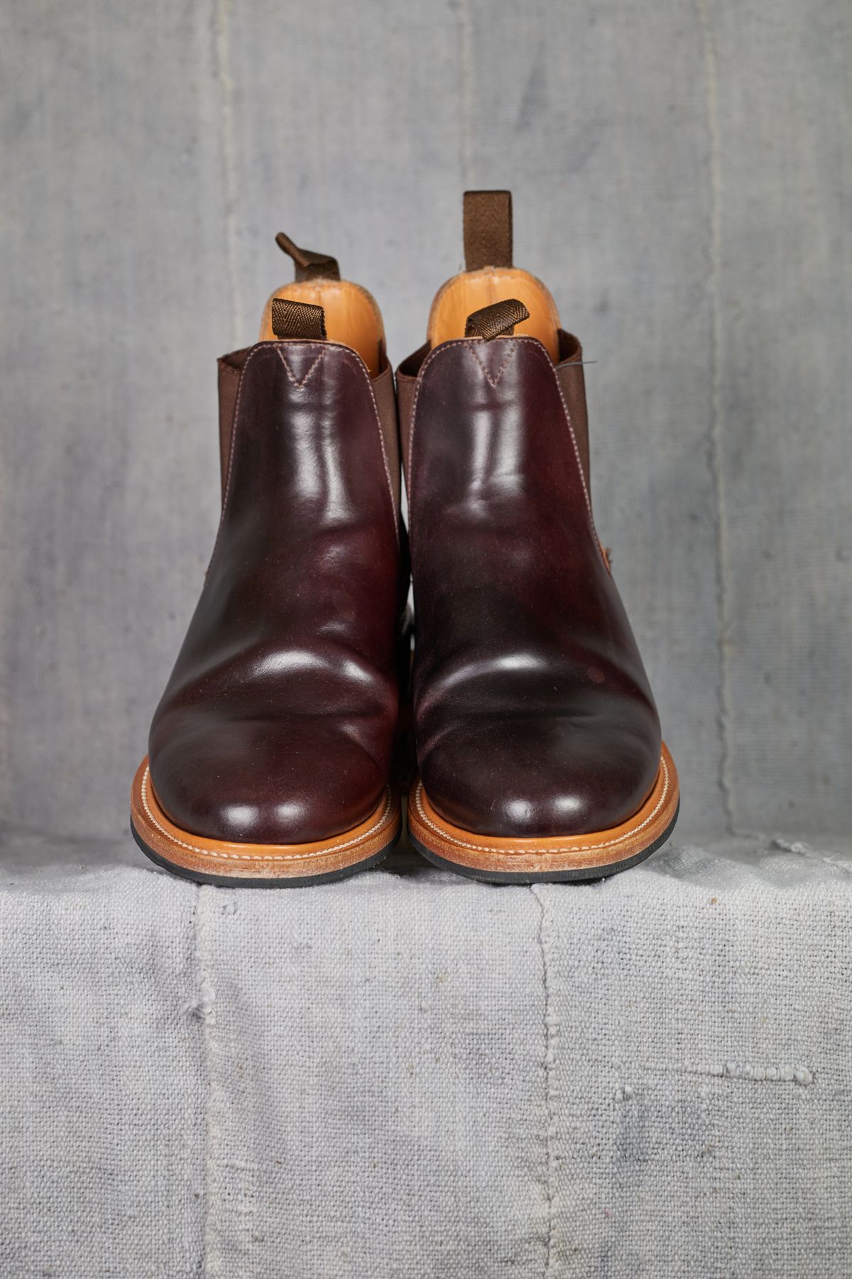 Photo by radamushotto on December 5, 2022 of the Viberg Chelsea in Horween Color 8 Shell Cordovan.