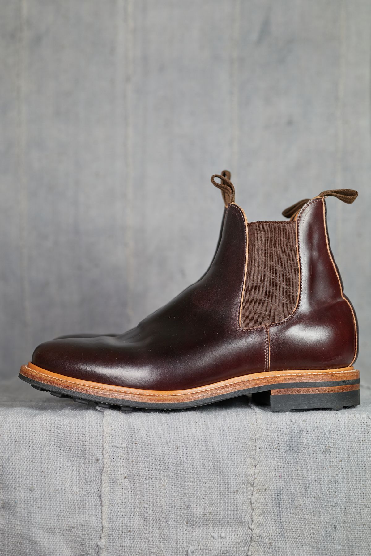 Photo by radamushotto on January 3, 2023 of the Viberg Chelsea in Horween Color 8 Shell Cordovan.