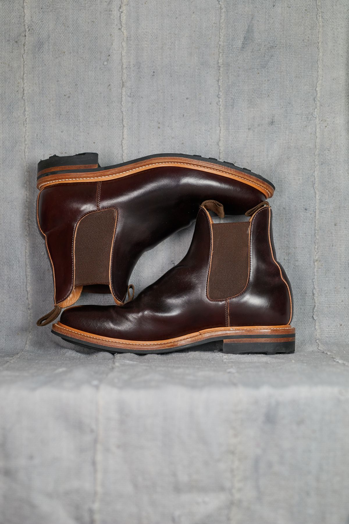 Photo by radamushotto on January 3, 2023 of the Viberg Chelsea in Horween Color 8 Shell Cordovan.