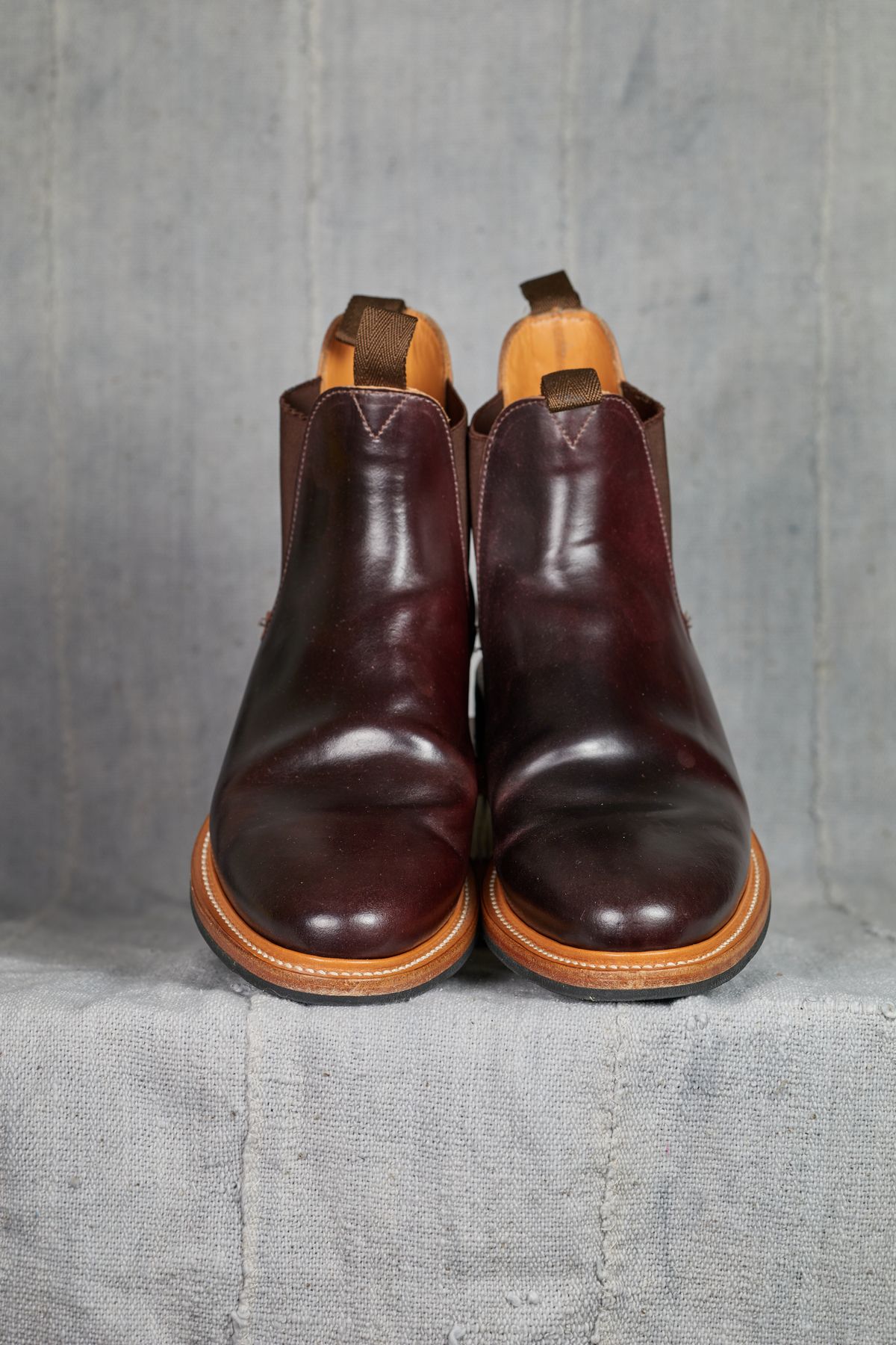 Photo by radamushotto on January 3, 2023 of the Viberg Chelsea in Horween Color 8 Shell Cordovan.