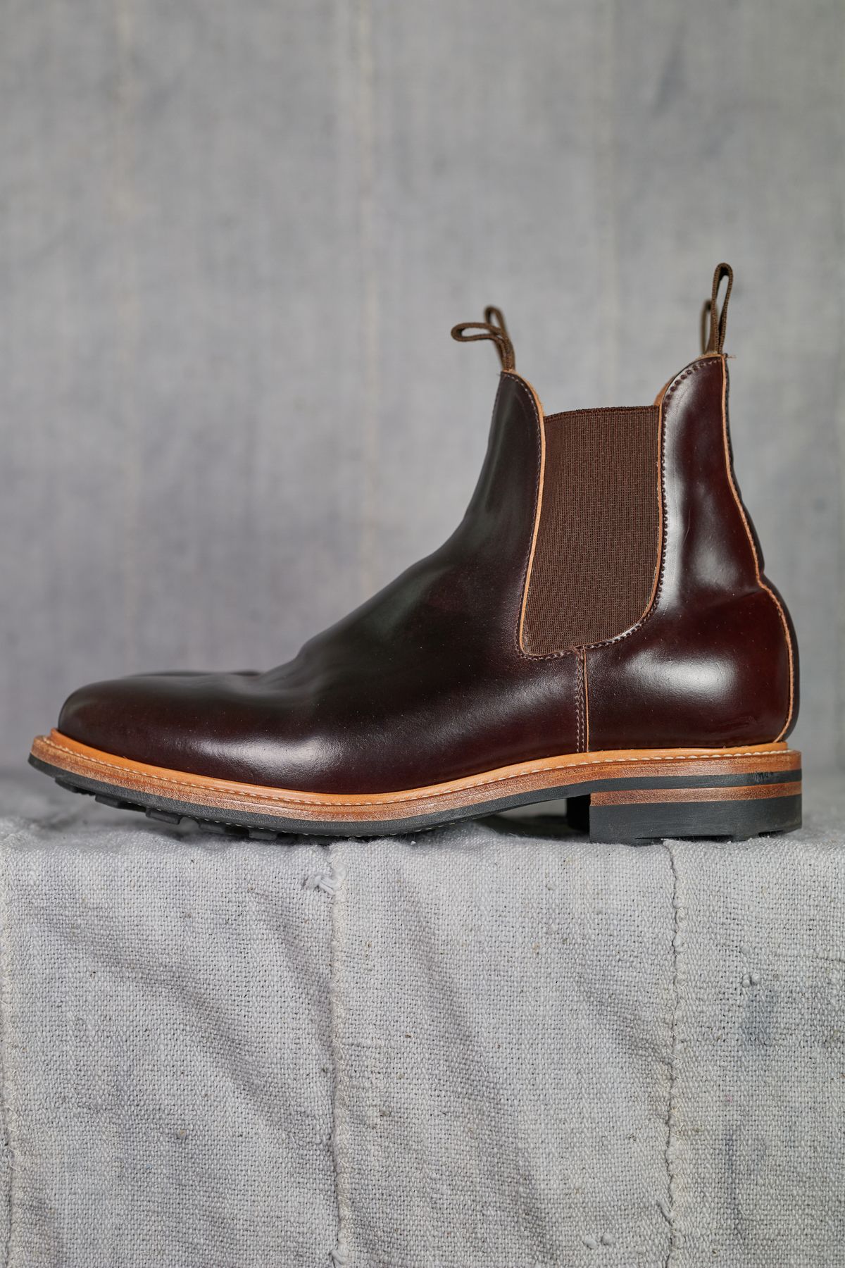 Photo by radamushotto on February 2, 2023 of the Viberg Chelsea in Horween Color 8 Shell Cordovan.