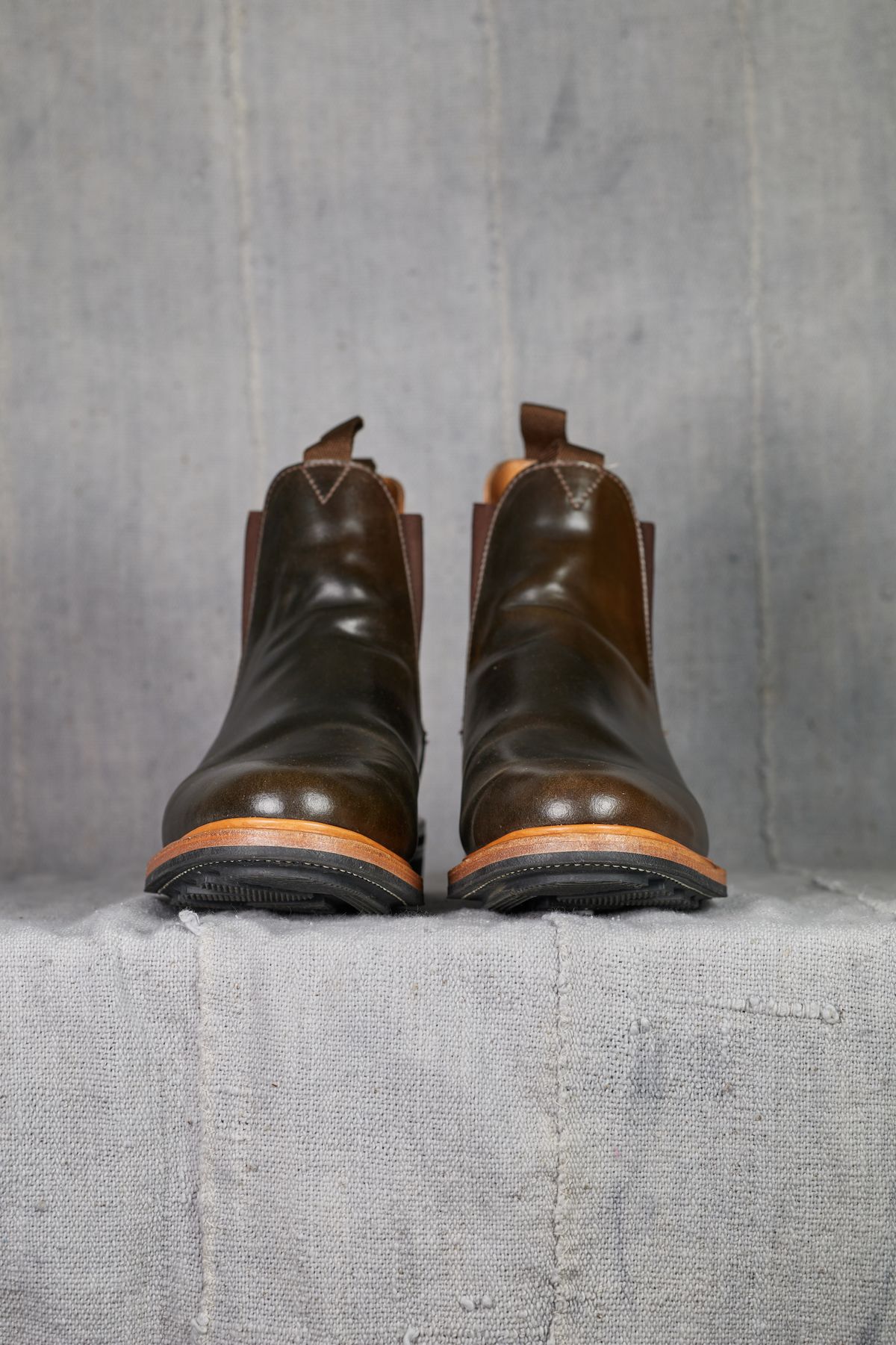 Photo by radamushotto on December 5, 2022 of the Viberg Chelsea in Horween Dark Cognac Shell Cordovan.