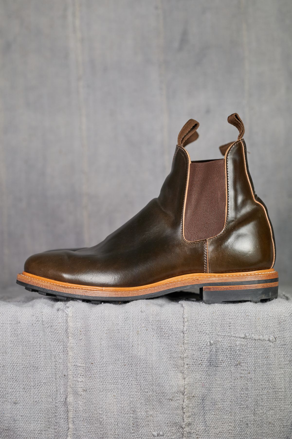 Photo by radamushotto on December 5, 2022 of the Viberg Chelsea in Horween Dark Cognac Shell Cordovan.