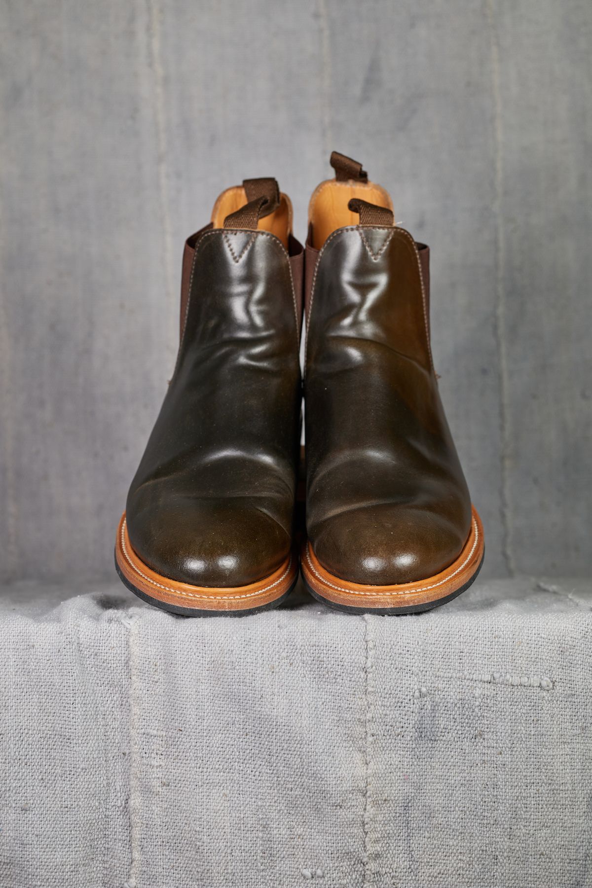 Photo by radamushotto on December 5, 2022 of the Viberg Chelsea in Horween Dark Cognac Shell Cordovan.