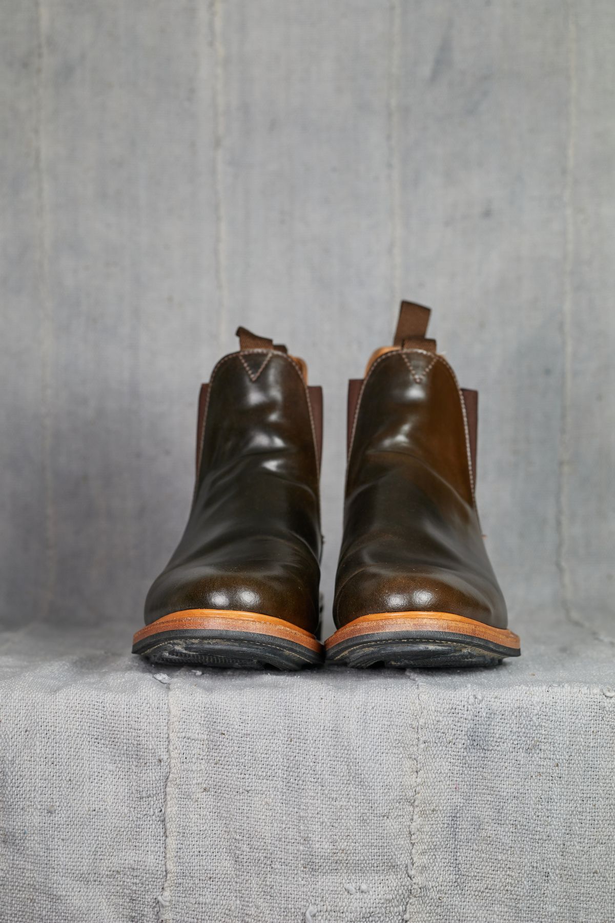 Photo by radamushotto on January 3, 2023 of the Viberg Chelsea in Horween Dark Cognac Shell Cordovan.