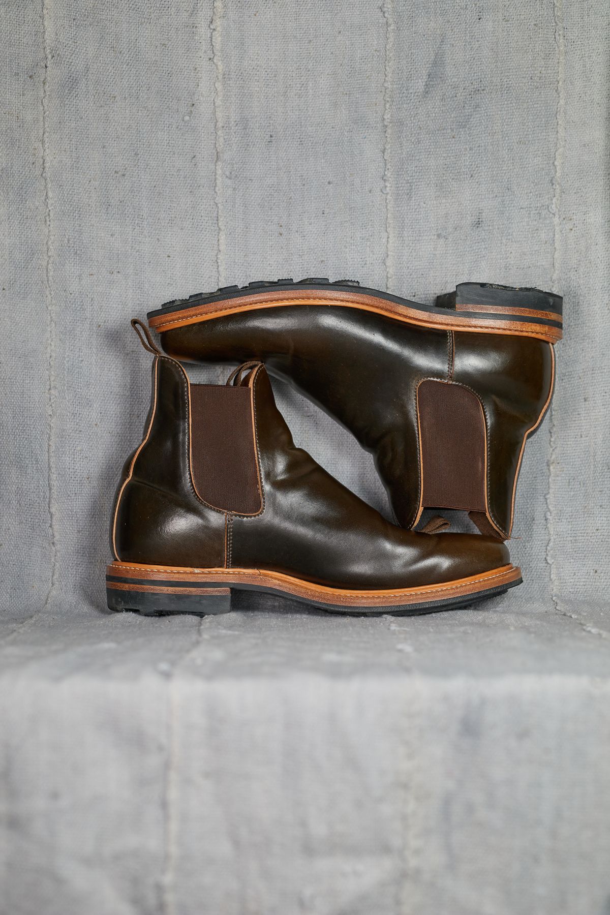 Photo by radamushotto on January 3, 2023 of the Viberg Chelsea in Horween Dark Cognac Shell Cordovan.
