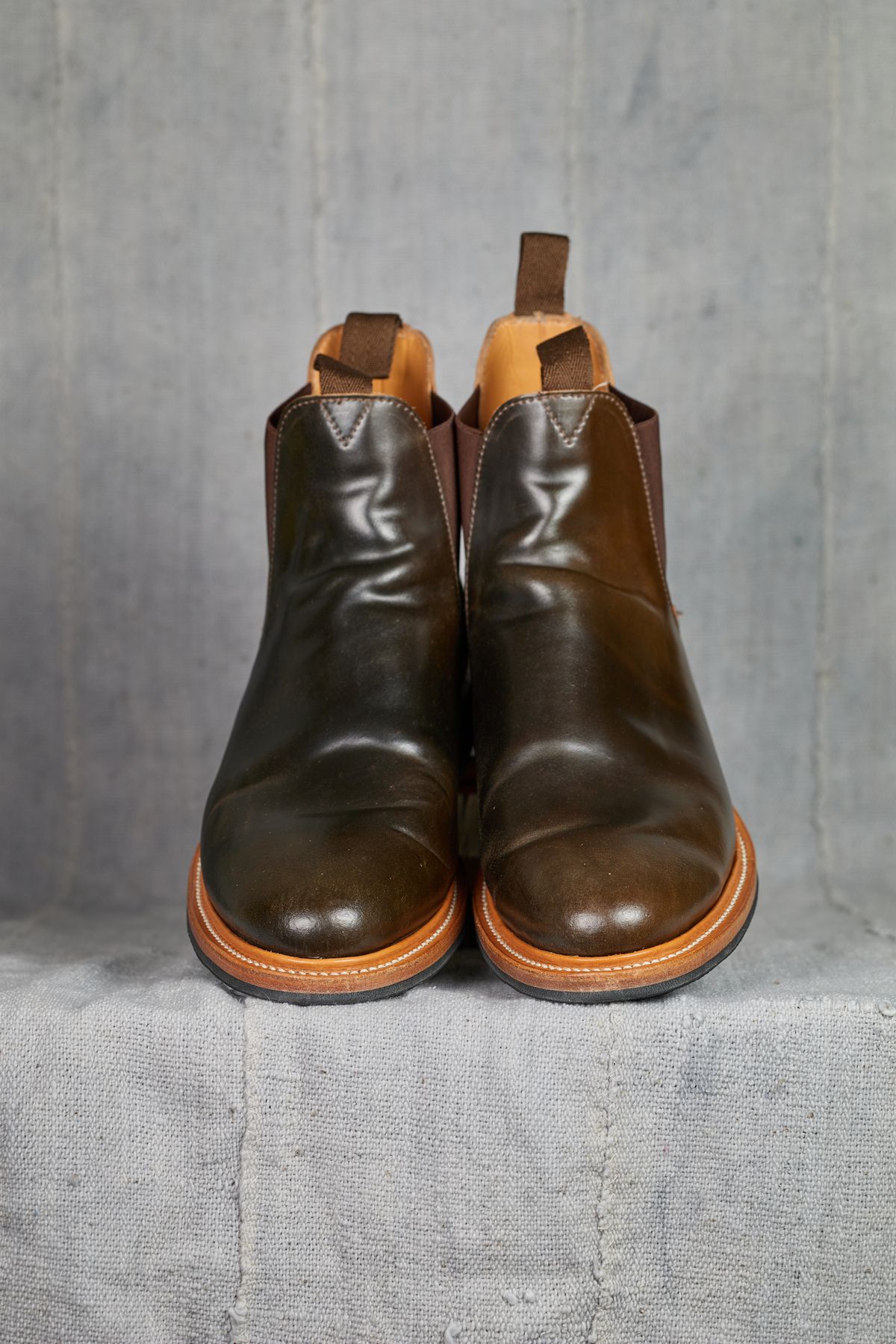 Photo by radamushotto on January 3, 2023 of the Viberg Chelsea in Horween Dark Cognac Shell Cordovan.