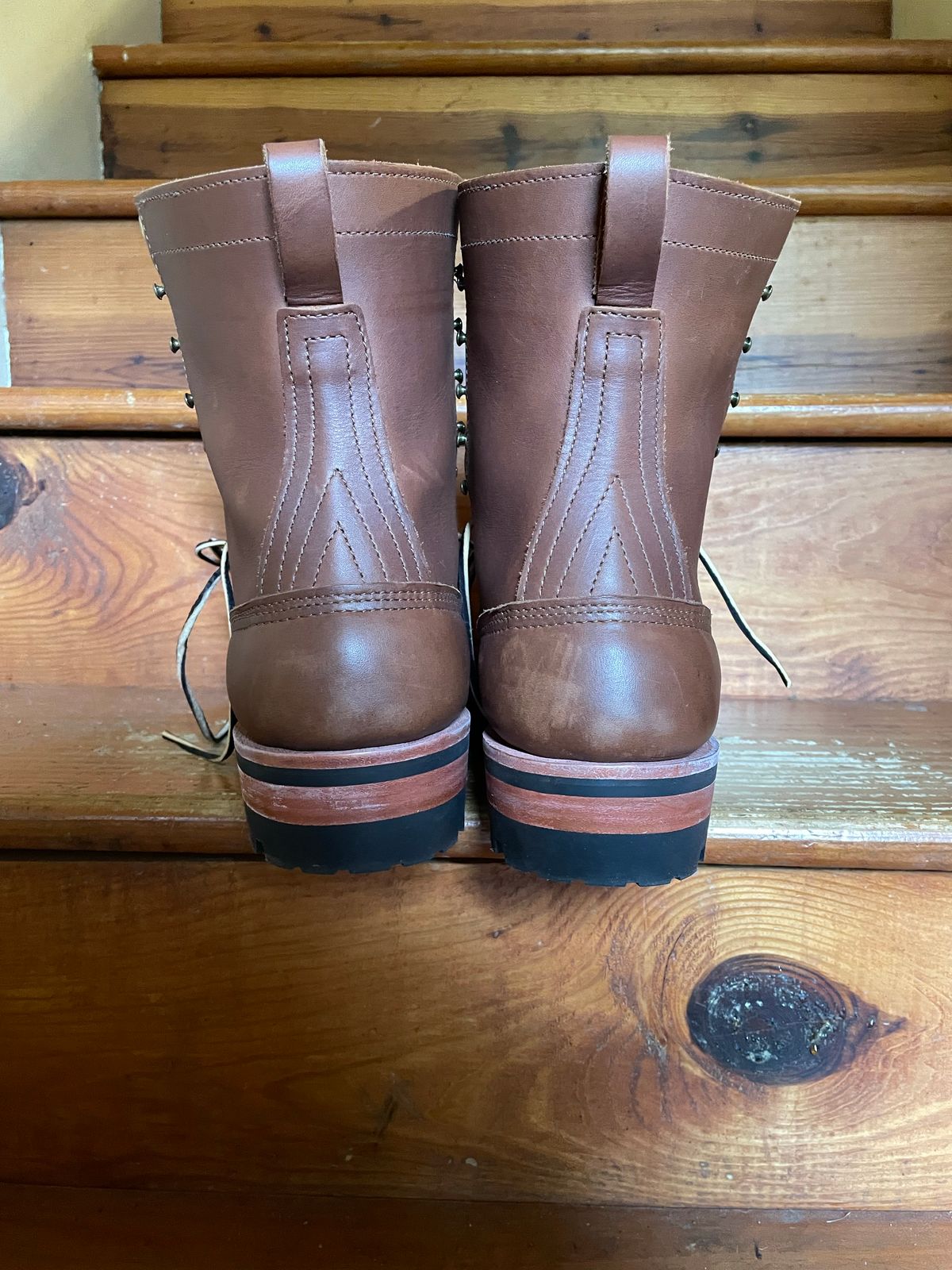 Photo by jjk_boots on October 2, 2022 of the Nicks Overlander in Seidel 1964 Brown.