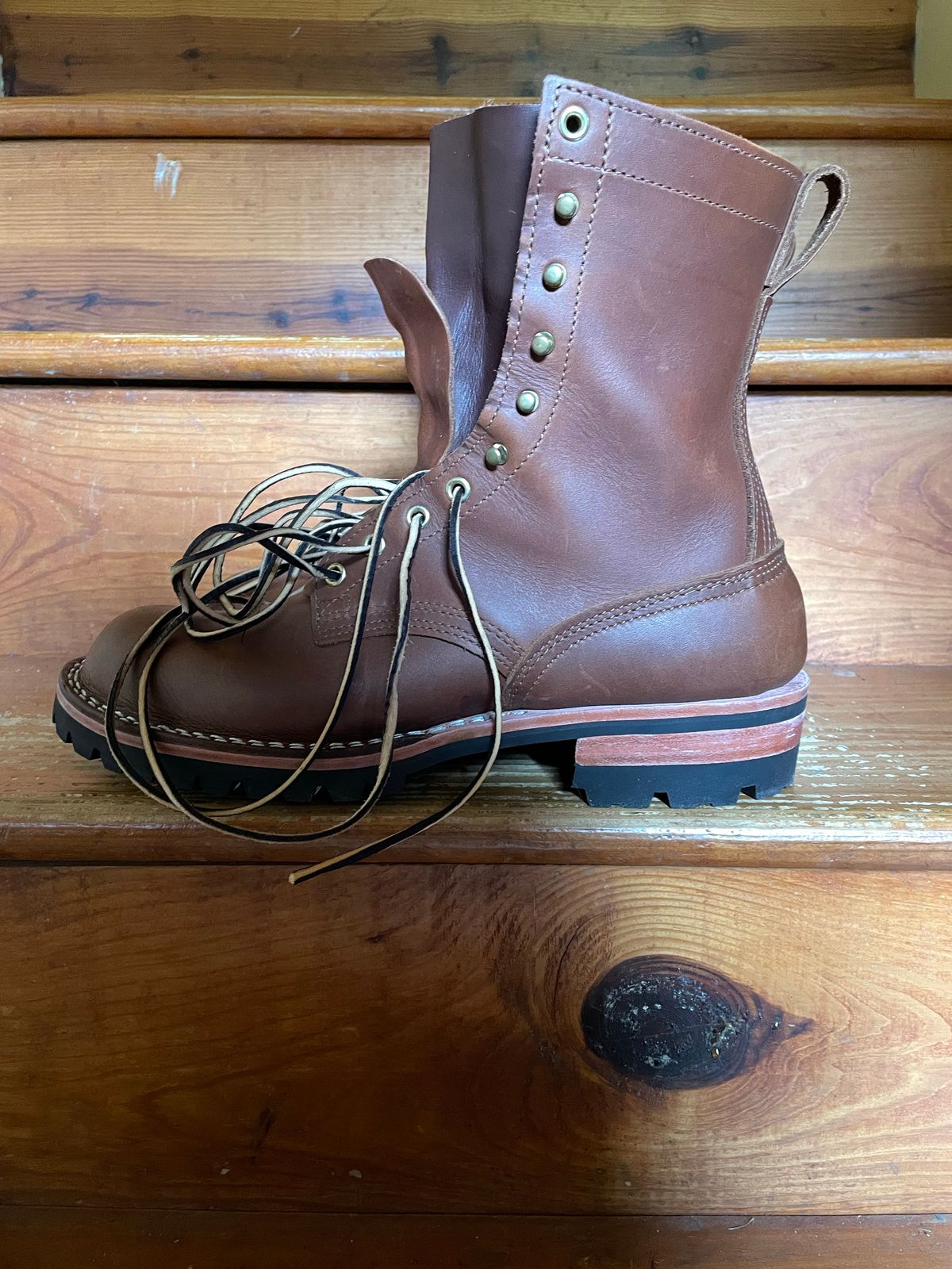 Photo by jjk_boots on October 2, 2022 of the Nicks Overlander in Seidel 1964 Brown.