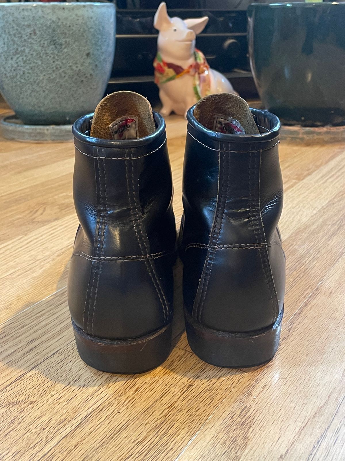 Photo by Ender on January 5, 2023 of the Red Wing Beckman Flatbox in S.B. Foot Black Klondike.