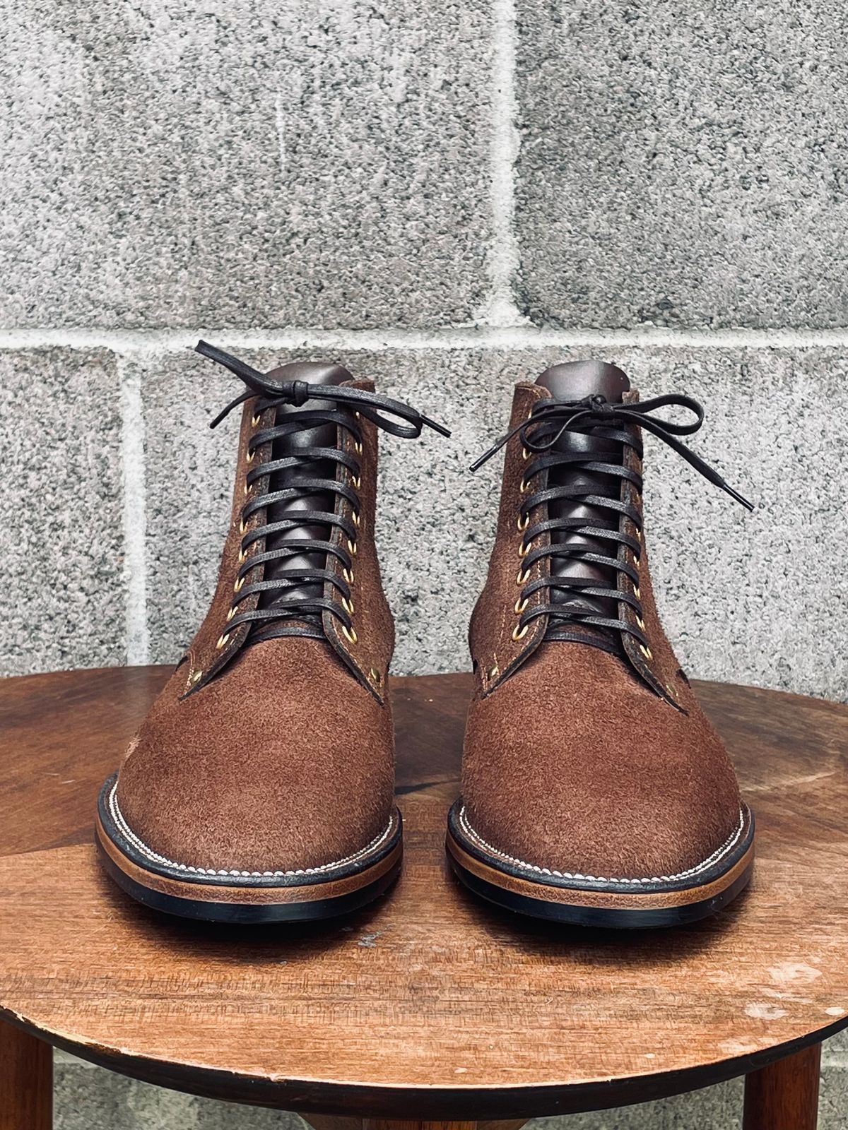 Photo by Ender on October 15, 2024 of the Iron Boots x Østmo Type 1 in Seidel Brown Oil Tan.