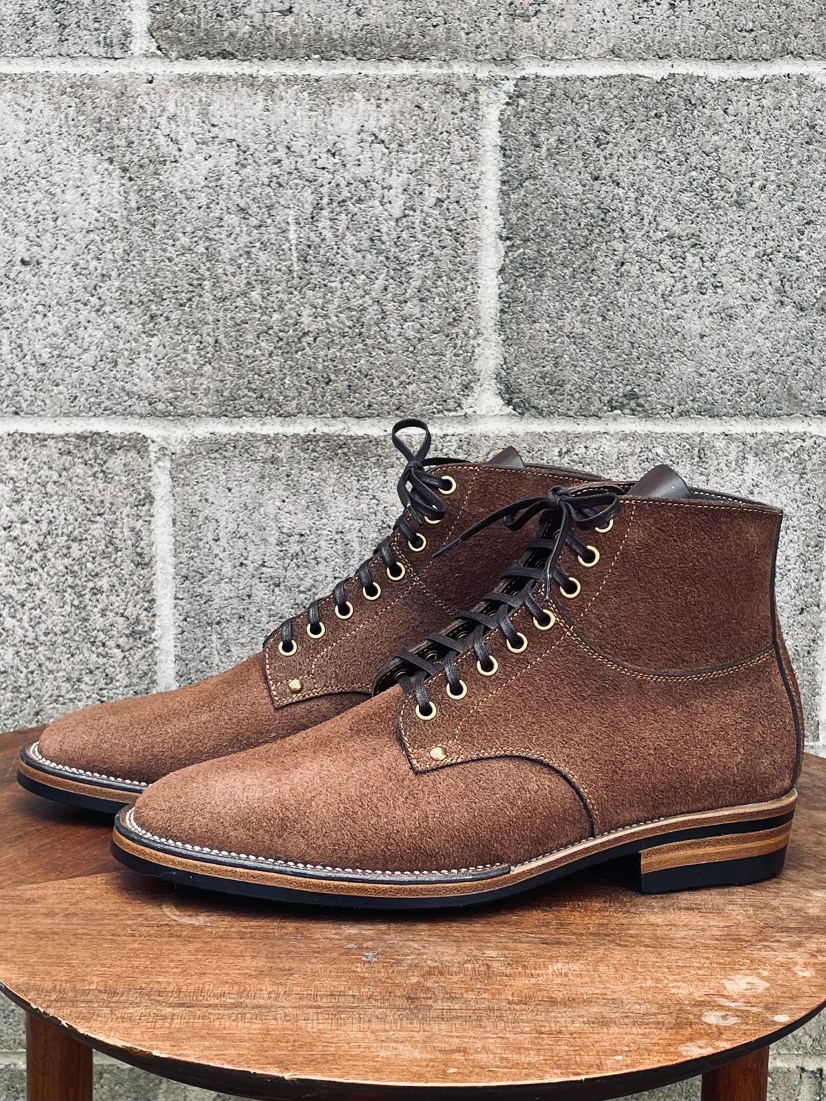 Photo by Ender on October 15, 2024 of the Iron Boots x Østmo Type 1 in Seidel Brown Oil Tan.