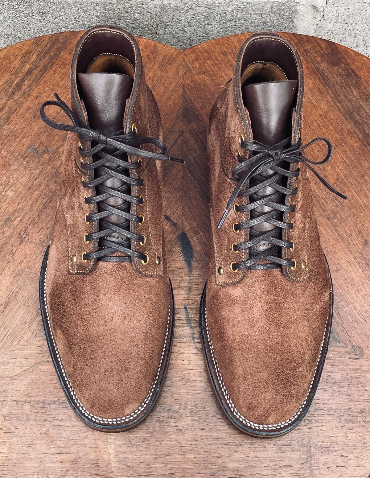 Photo by Ender on October 15, 2024 of the Iron Boots x Østmo Type 1 in Seidel Brown Oil Tan.