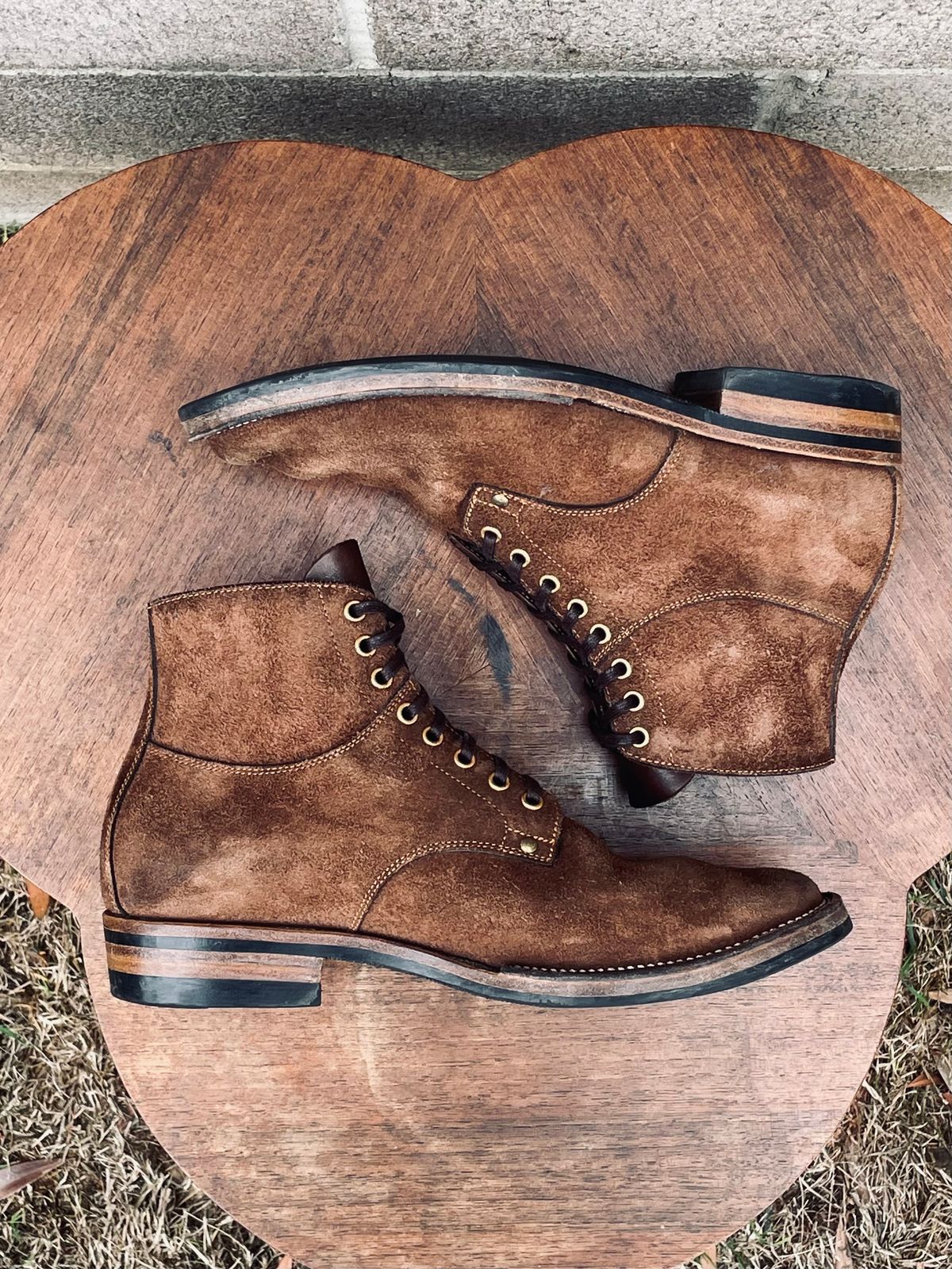 Photo by Ender on December 5, 2024 of the Iron Boots x Østmo Type 1 in Seidel Brown Oil Tan.
