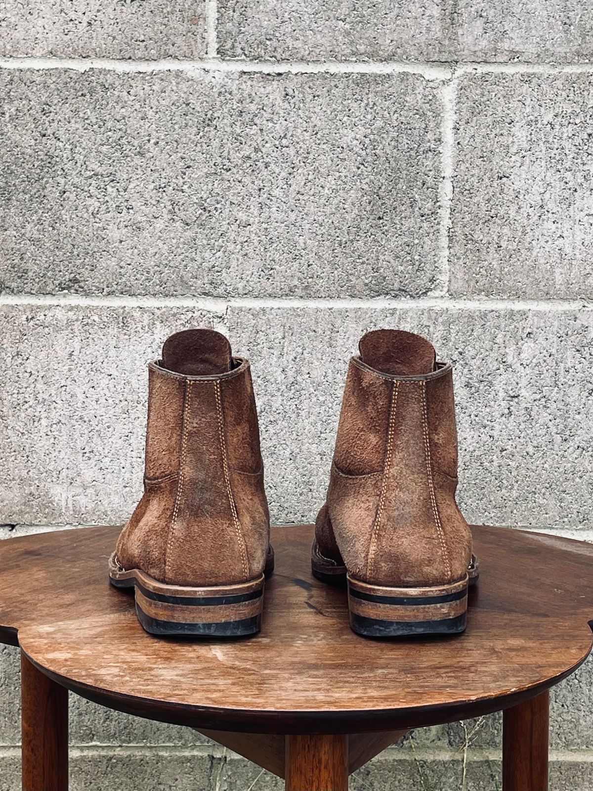 Photo by Ender on February 3, 2025 of the Iron Boots x Østmo Type 1 in Seidel Brown Oil Tan.