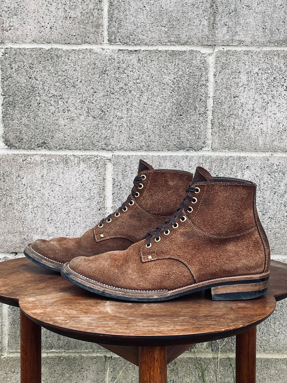 Photo by Ender on February 3, 2025 of the Iron Boots x Østmo Type 1 in Seidel Brown Oil Tan.