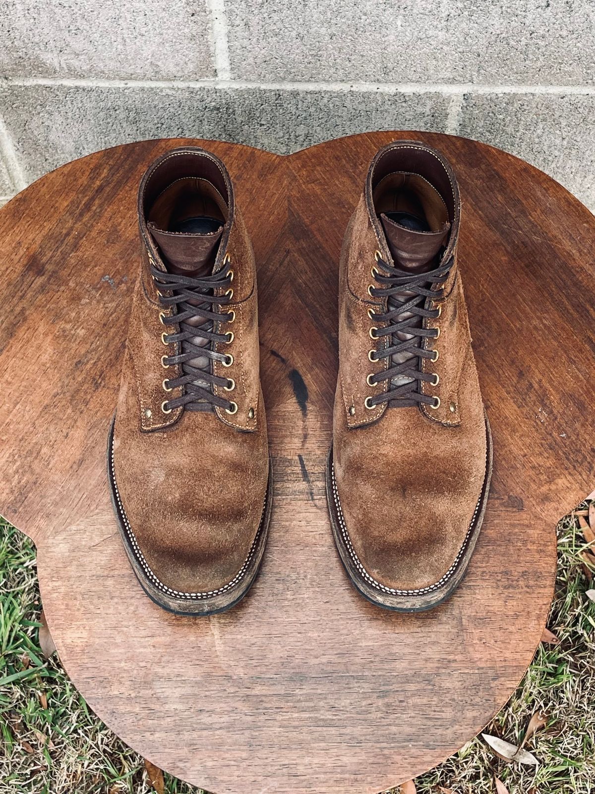 Photo by Ender on February 3, 2025 of the Iron Boots x Østmo Type 1 in Seidel Brown Oil Tan.