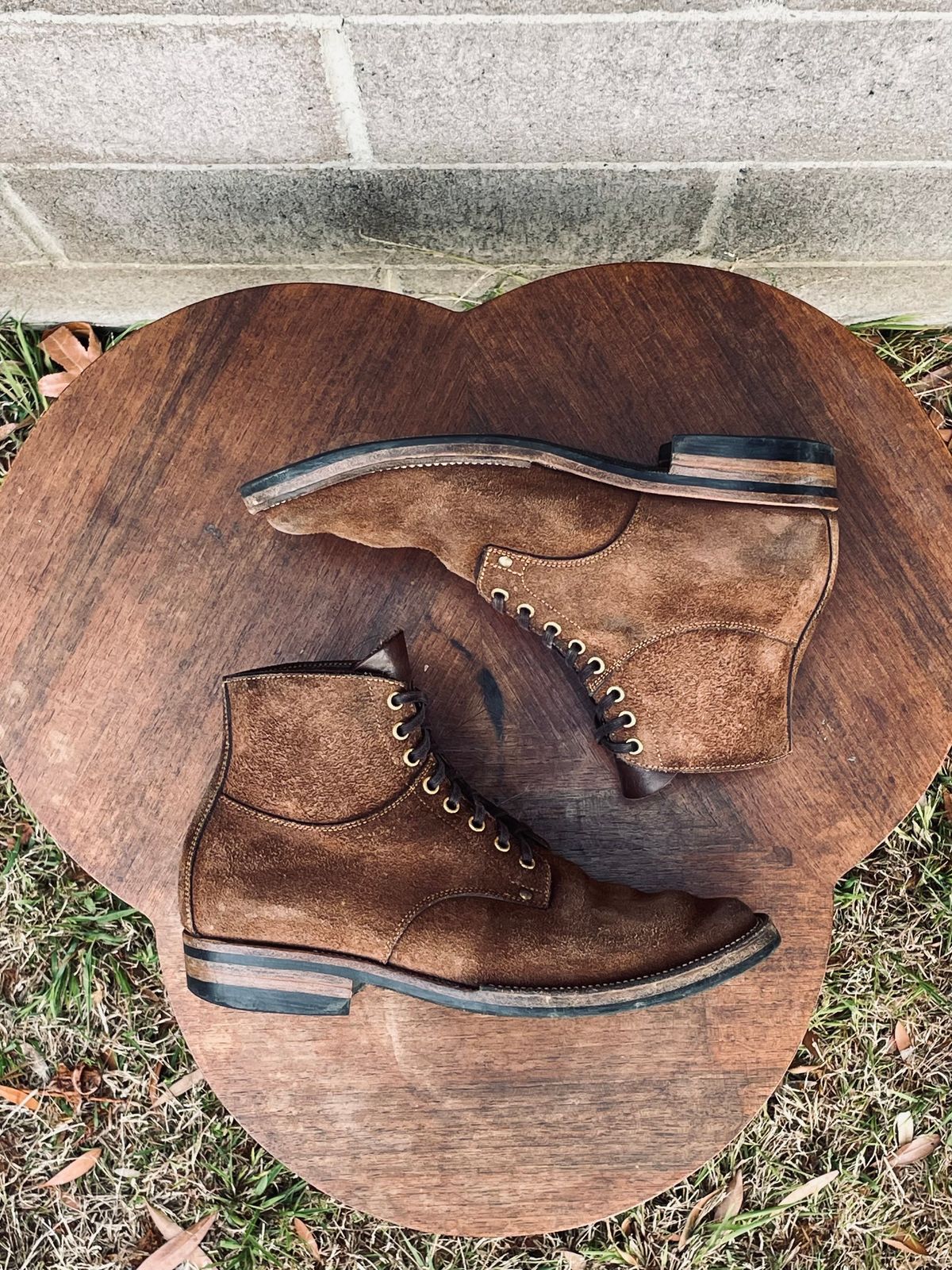 Photo by Ender on February 3, 2025 of the Iron Boots x Østmo Type 1 in Seidel Brown Oil Tan.