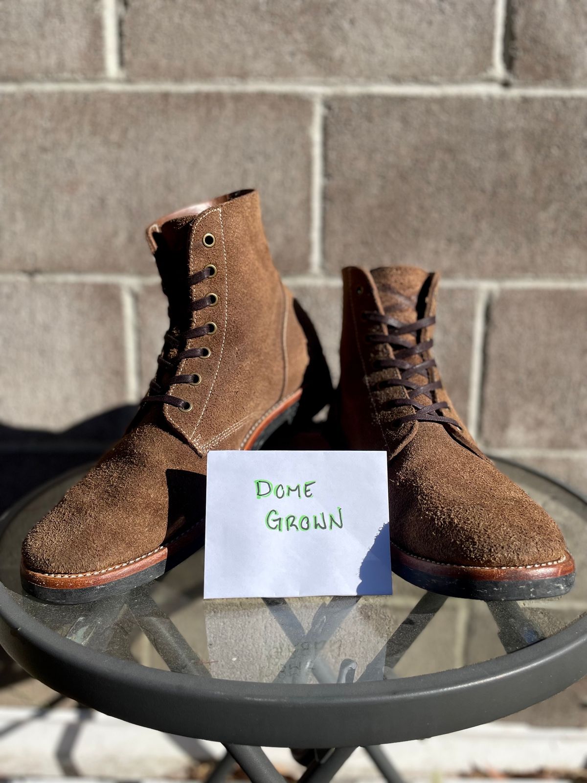 Photo by Ender on November 1, 2023 of the Briselblack The Hawk in Horween Natural Chromexcel Roughout.