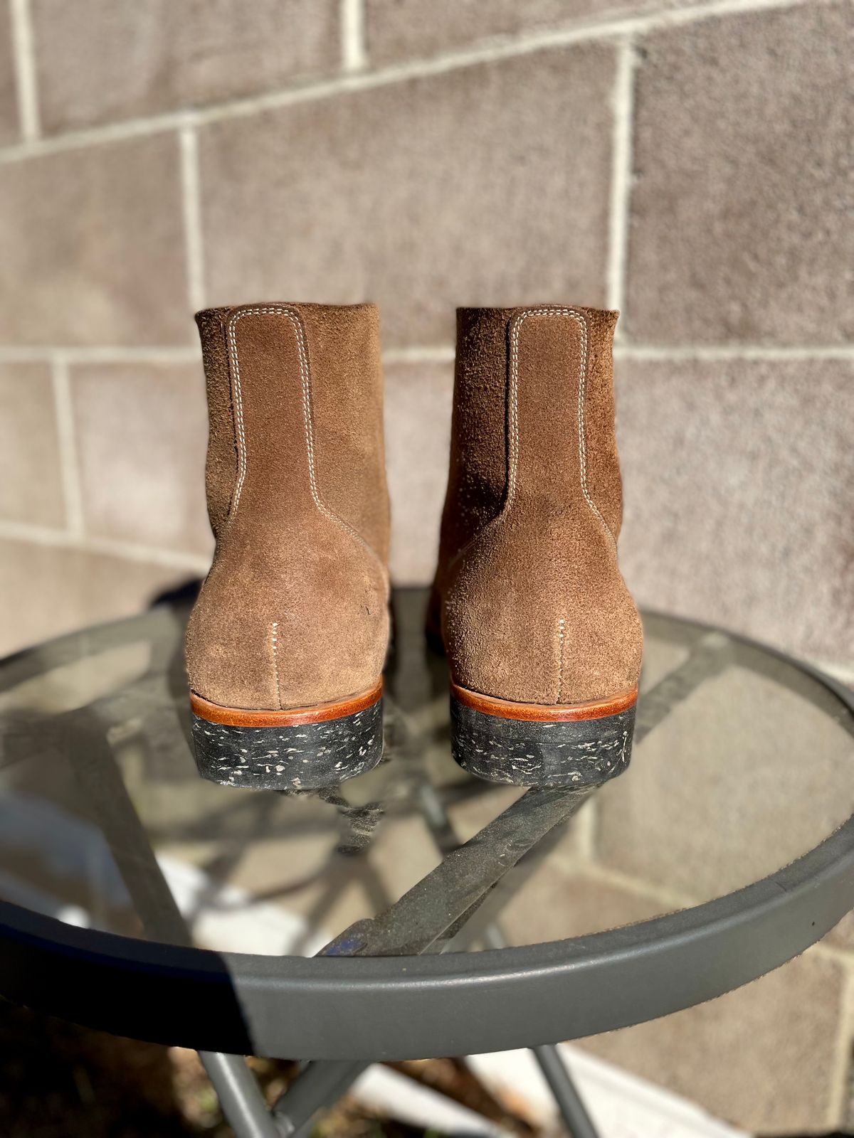 Photo by Ender on November 3, 2023 of the Briselblack The Hawk in Horween Natural Chromexcel Roughout.
