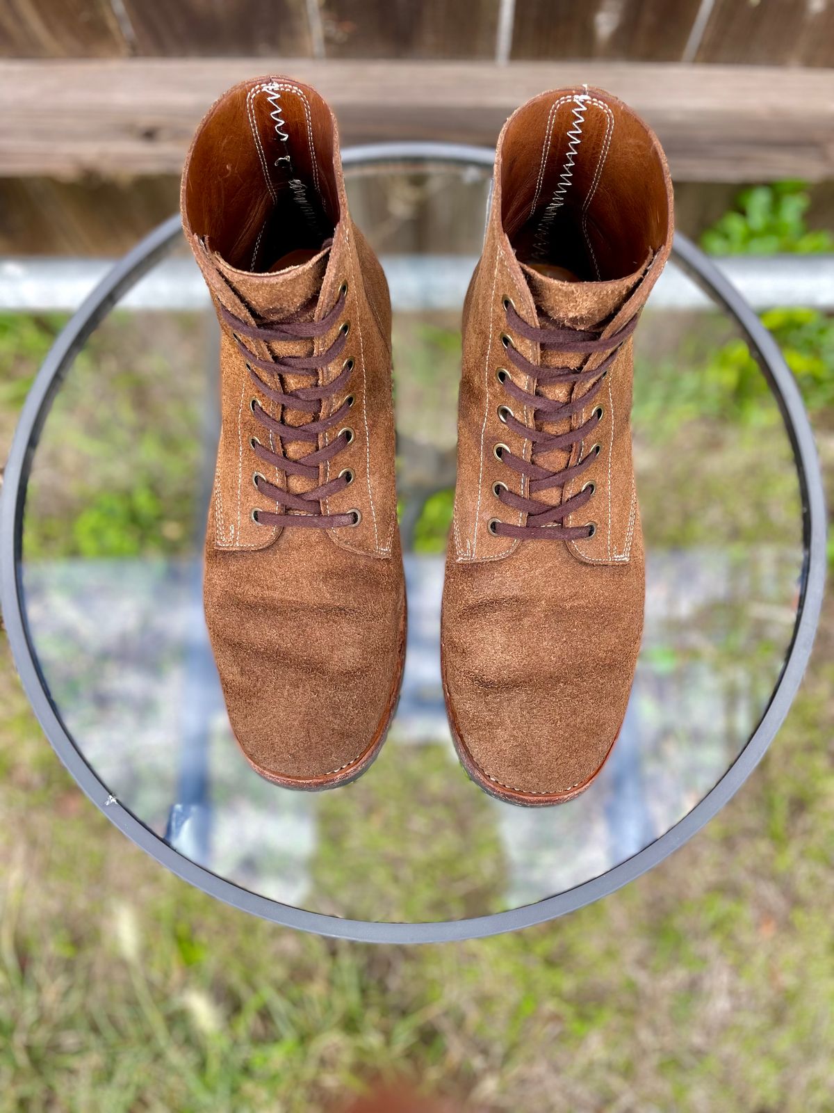 Photo by Ender on January 6, 2024 of the Briselblack The Hawk in Horween Natural Chromexcel Roughout.