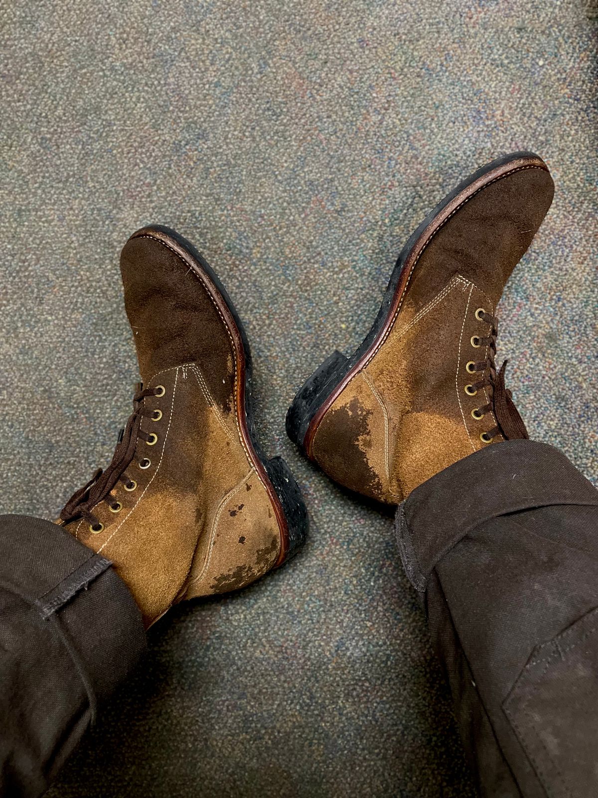 Photo by Ender on April 4, 2024 of the Briselblack The Hawk in Horween Natural Chromexcel Roughout.