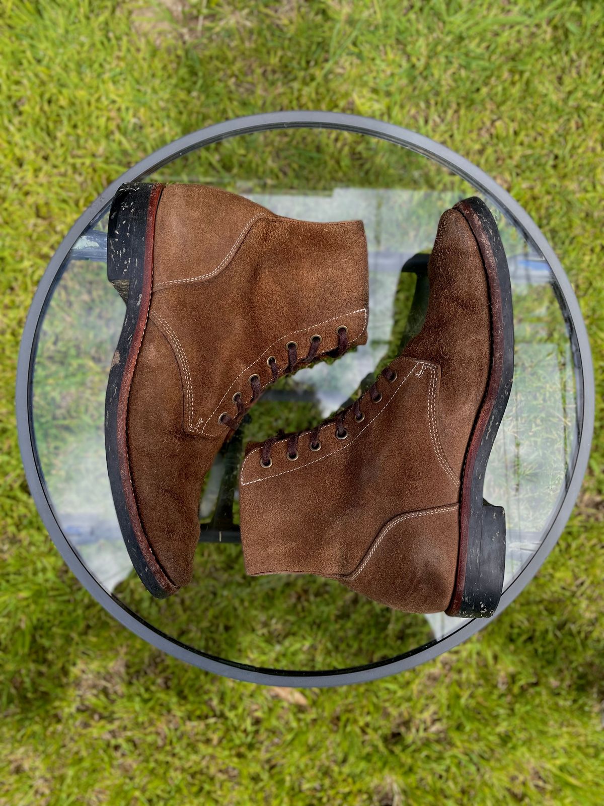 Photo by Ender on April 4, 2024 of the Briselblack The Hawk in Horween Natural Chromexcel Roughout.