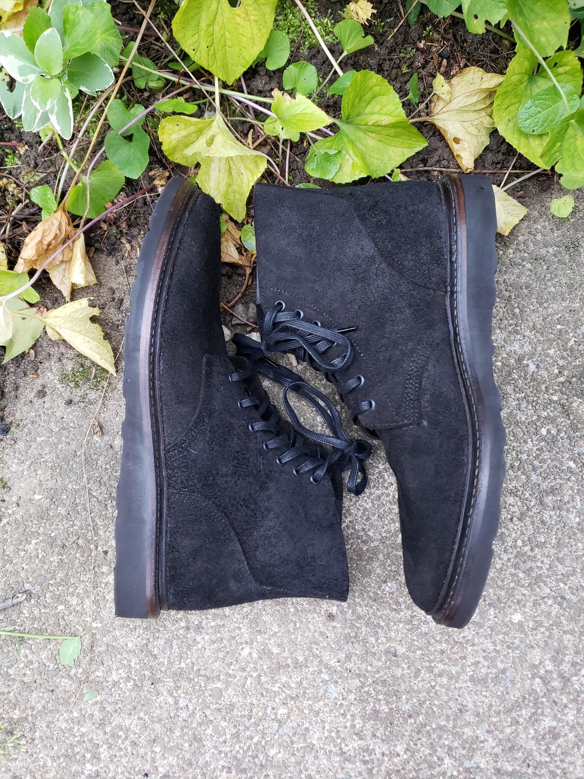 Photo by SneakyTurtle on October 1, 2022 of the Oak Street Bootmakers Field Boot in Seidel Black Oiled Congo Shrunken Bison Roughout.