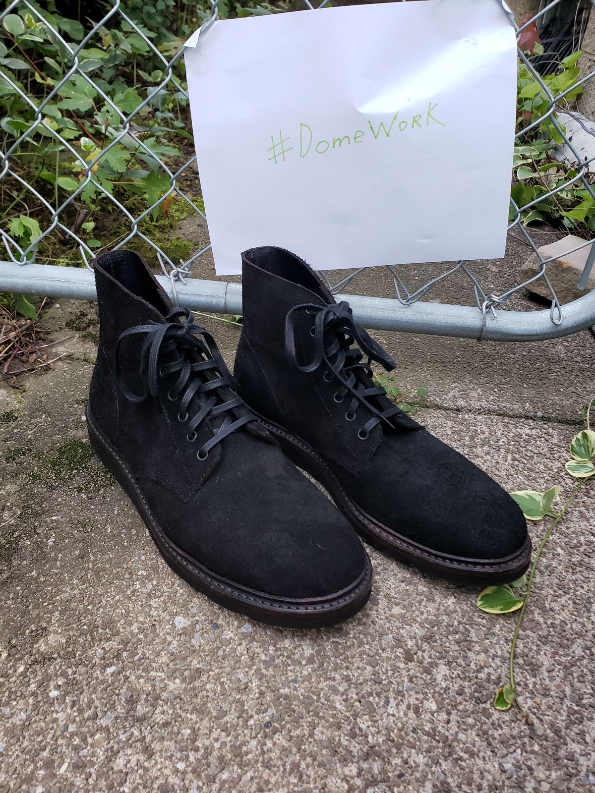 Photo by SneakyTurtle on October 1, 2022 of the Oak Street Bootmakers Field Boot in Seidel Black Oiled Congo Shrunken Bison Roughout.