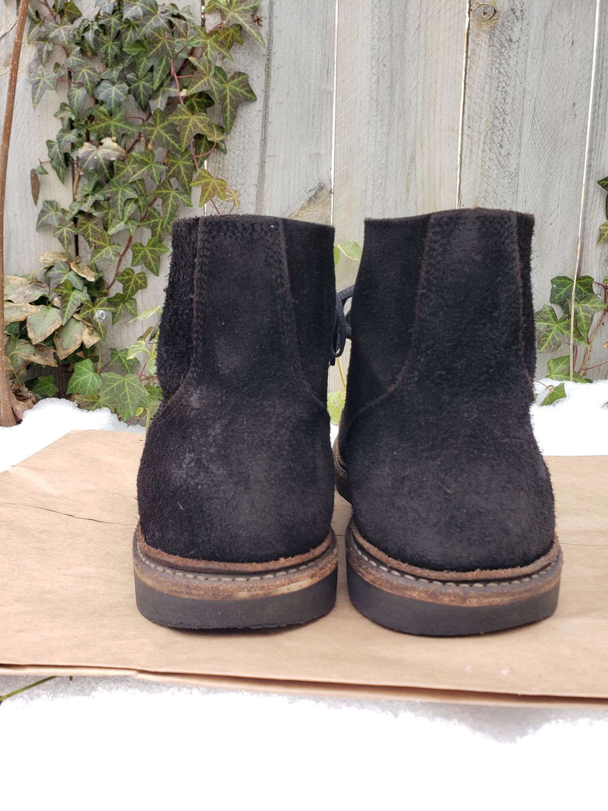 Photo by SneakyTurtle on March 1, 2023 of the Oak Street Bootmakers Field Boot in Seidel Black Oiled Congo Shrunken Bison Roughout.