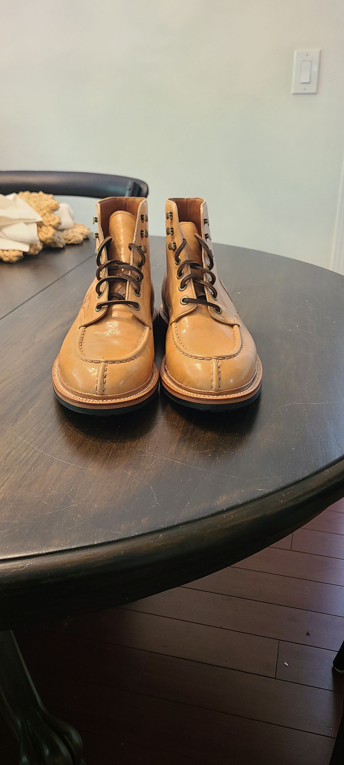 Photo by suplehdog on October 3, 2022 of the Grant Stone Ottawa Boot in Incas Natural Kangaroo.