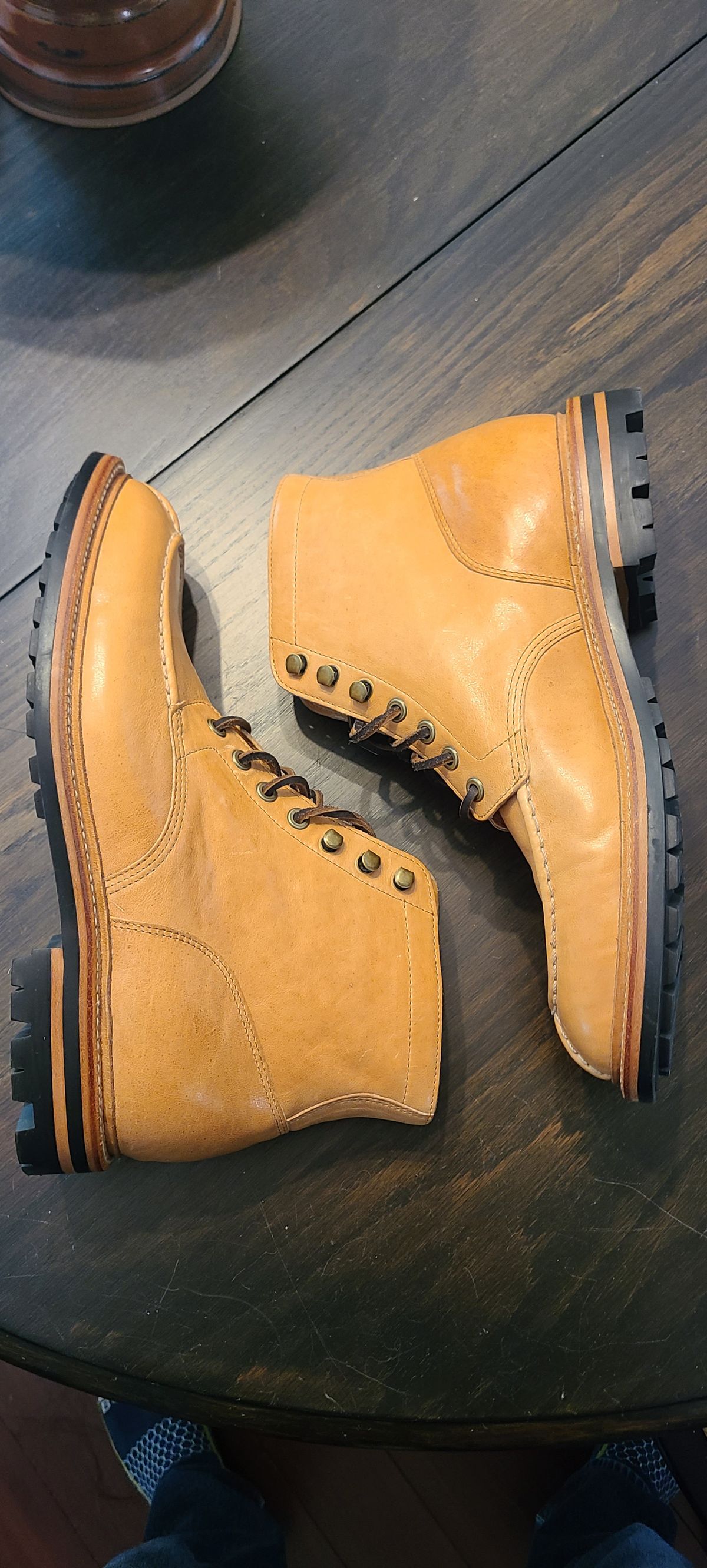 Photo by suplehdog on October 3, 2022 of the Grant Stone Ottawa Boot in Incas Natural Kangaroo.