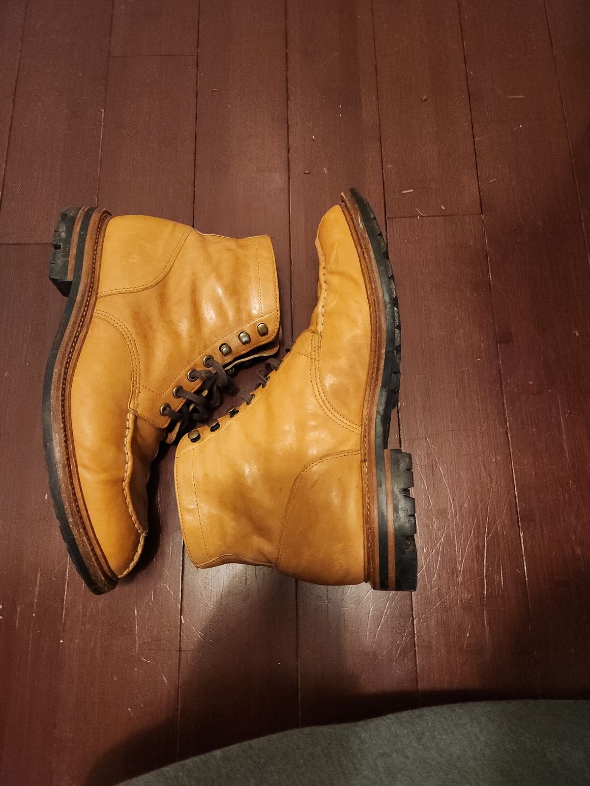 Photo by suplehdog on February 6, 2023 of the Grant Stone Ottawa Boot in Incas Natural Kangaroo.