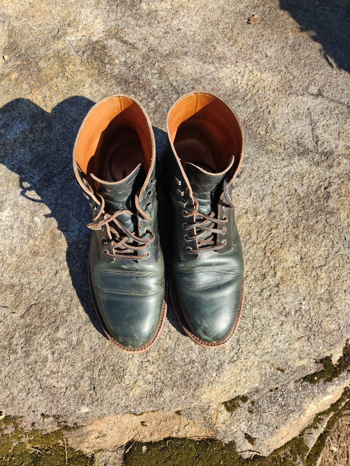 Photo by suplehdog on December 5, 2023 of the Grant Stone Diesel Boot in Horween Navy Chromexcel.