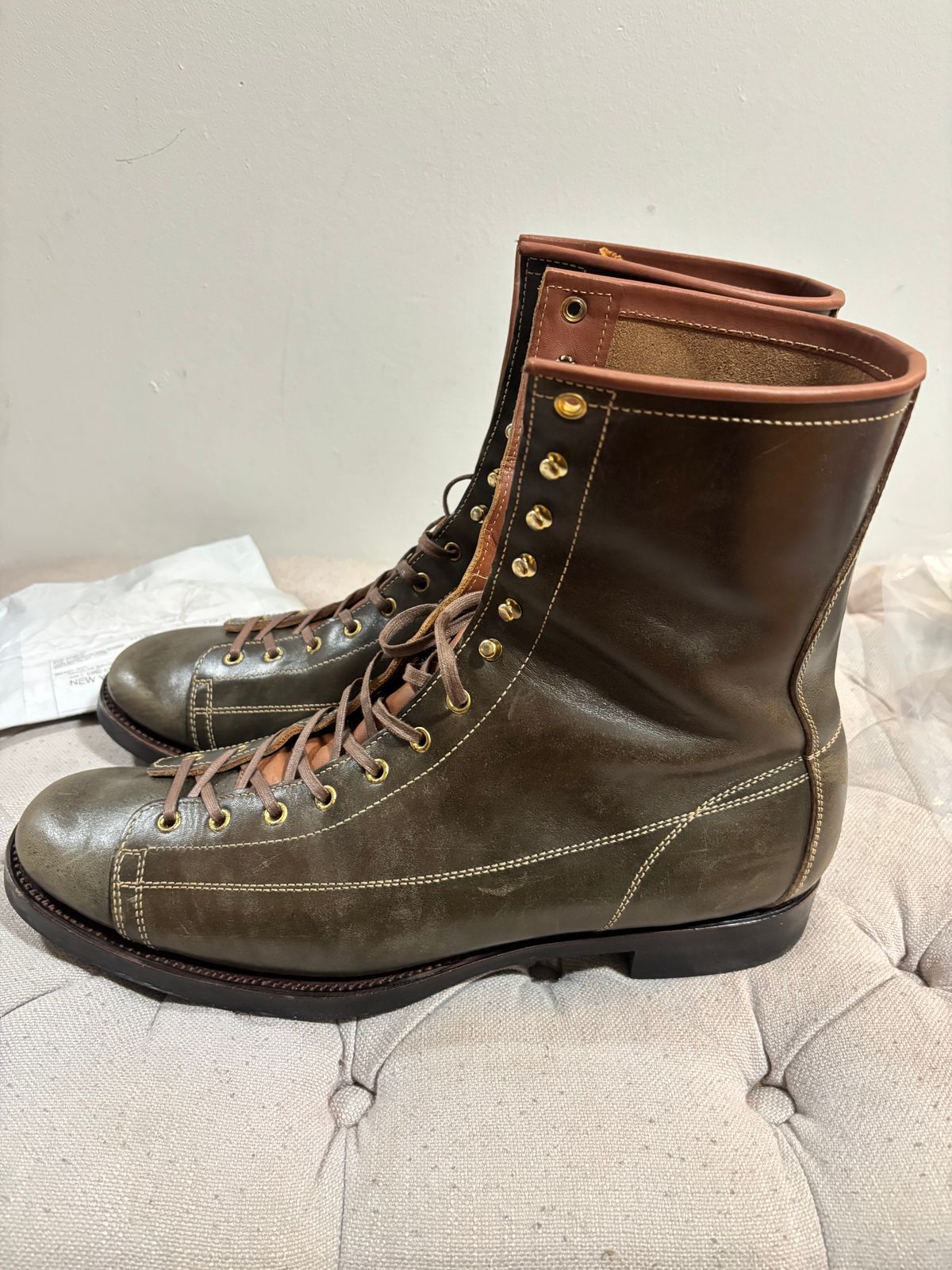 Photo by bootbastard on October 2, 2025 of the Clinch Gary Boots in Brown-Overdyed Horsebutt.