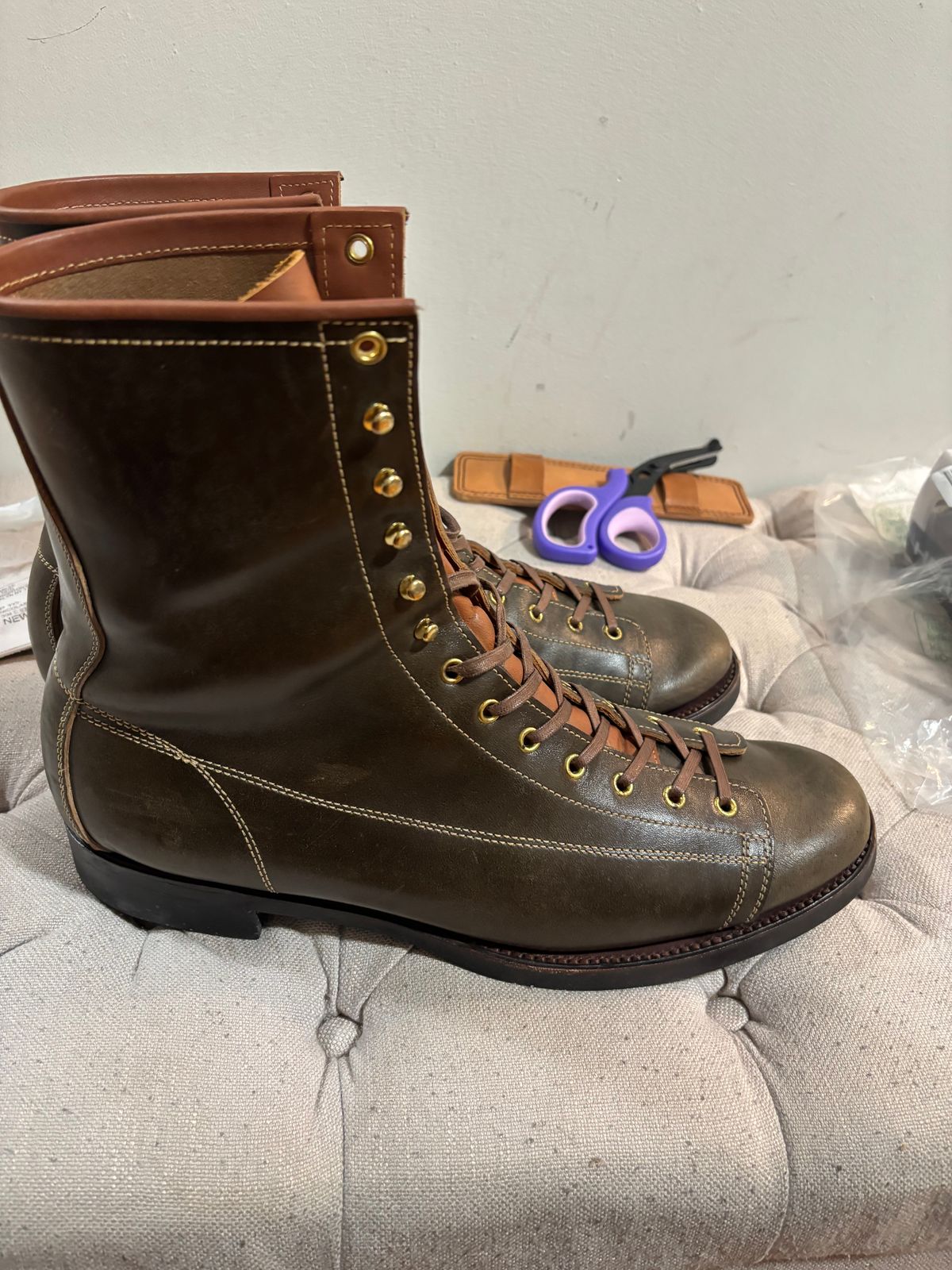 Photo by bootbastard on October 2, 2025 of the Clinch Gary Boots in Brown-Overdyed Horsebutt.
